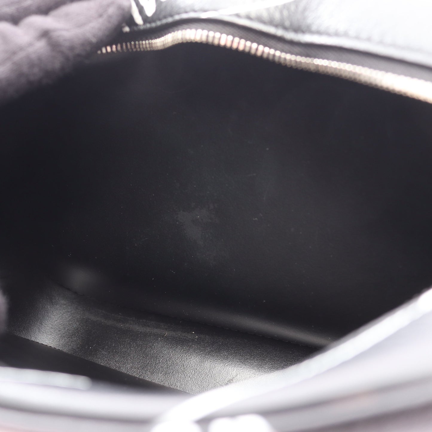 EVERYDAY CAMERA BAG S エブリデイ カメラ バッグ S ショルダーバッグ レザー ブラック ホワイト バレンシアガ バッグ BALENCIAGA