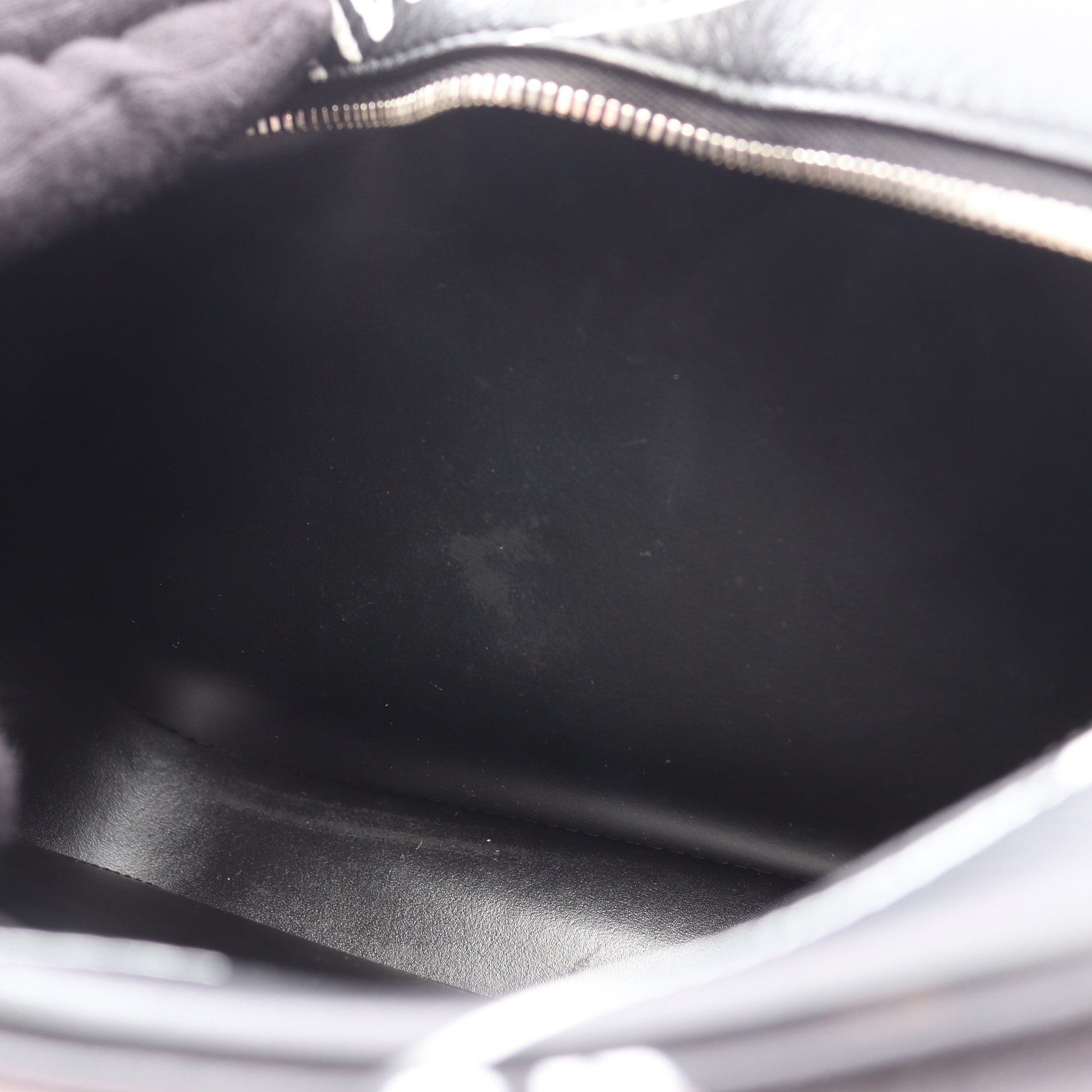 EVERYDAY CAMERA BAG S エブリデイ カメラ バッグ S ショルダーバッグ レザー ブラック ホワイト バレンシアガ バッグ BALENCIAGA