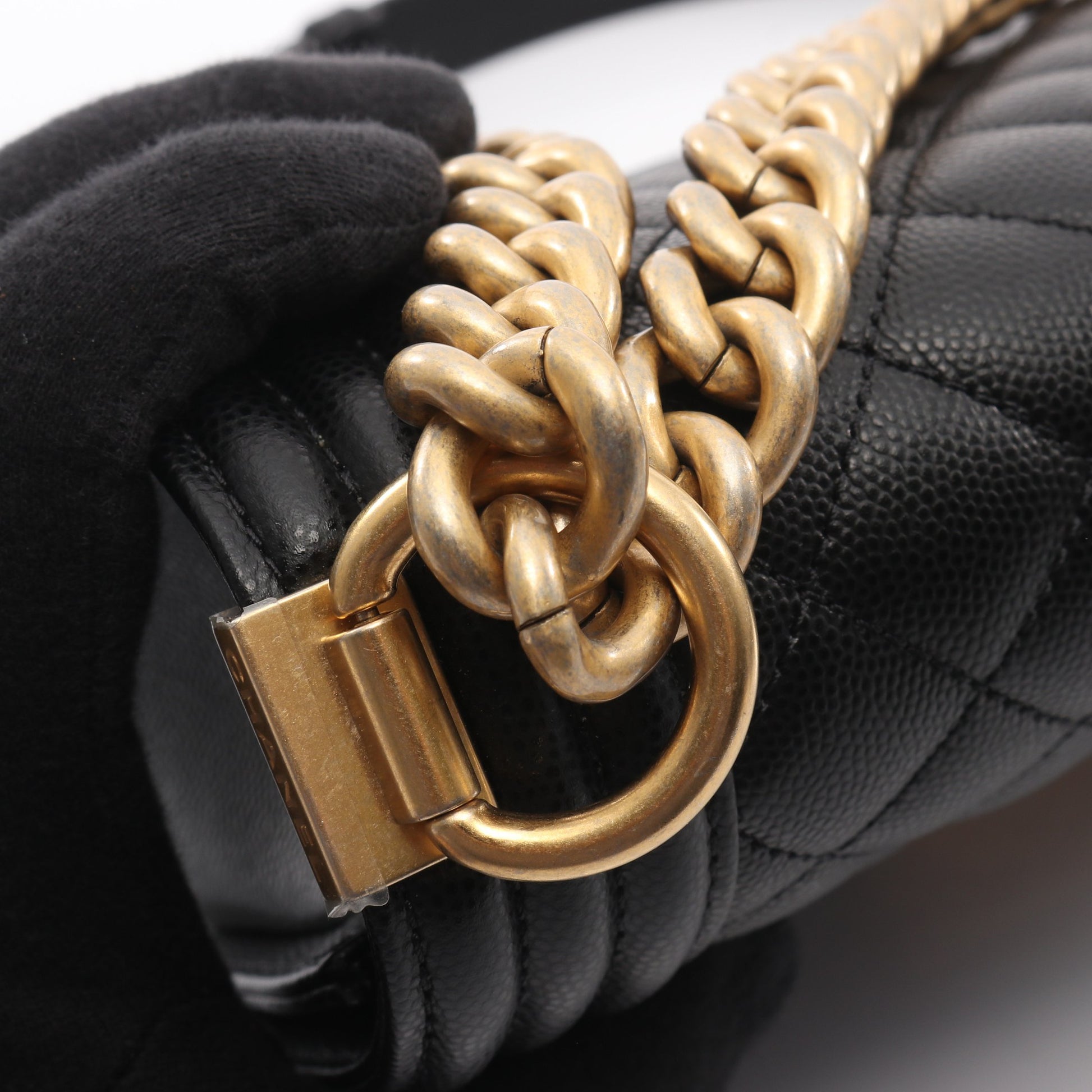 ボーイシャネル チェーンショルダーバッグ キャビアスキン ブラック ゴールド金具 シャネル バッグ CHANEL