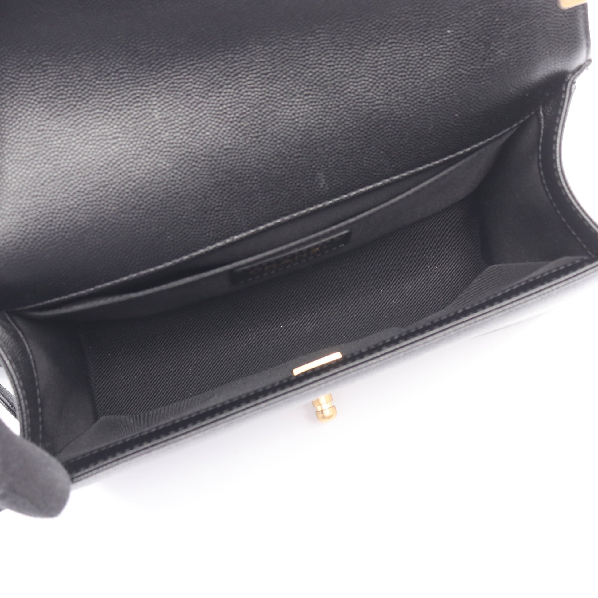 ボーイシャネル チェーンショルダーバッグ キャビアスキン ブラック ゴールド金具 シャネル バッグ CHANEL