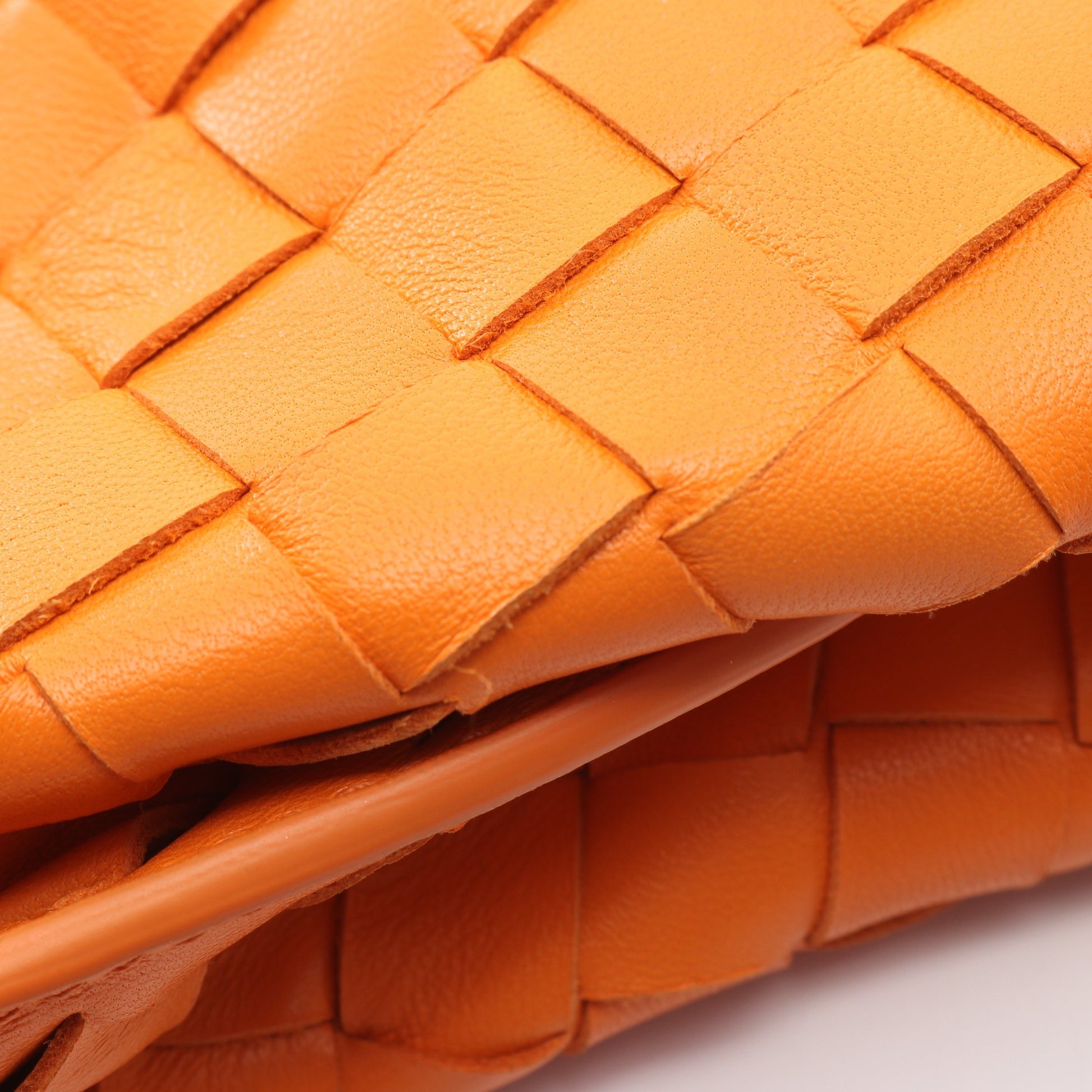 BVツイスト イントレチャート ハンドバッグ レザー オレンジ ボッテガヴェネタ バッグ BOTTEGA VENETA
