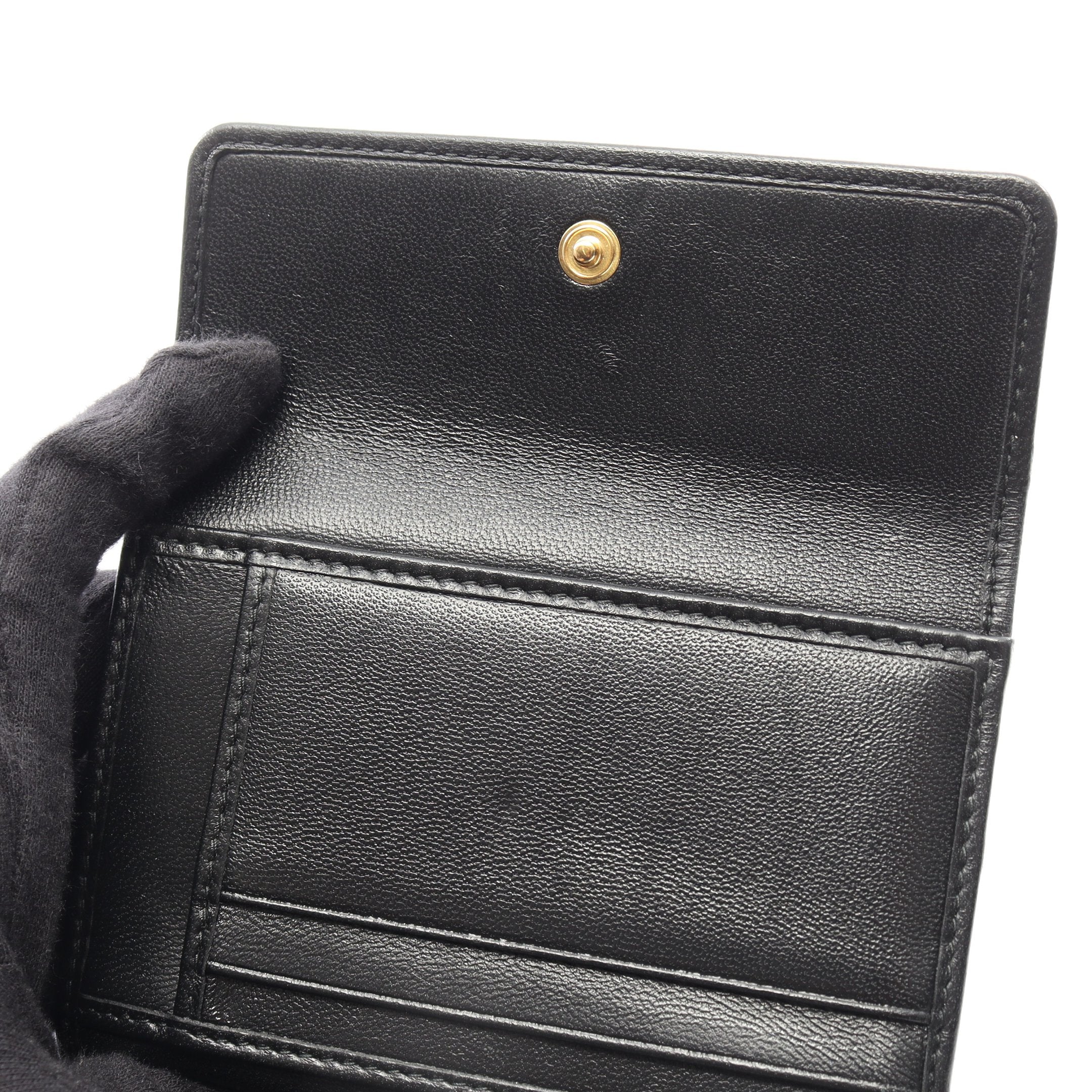 マテラッセ 三つ折り財布 レザー ブラック ミュウミュウ – RECLO