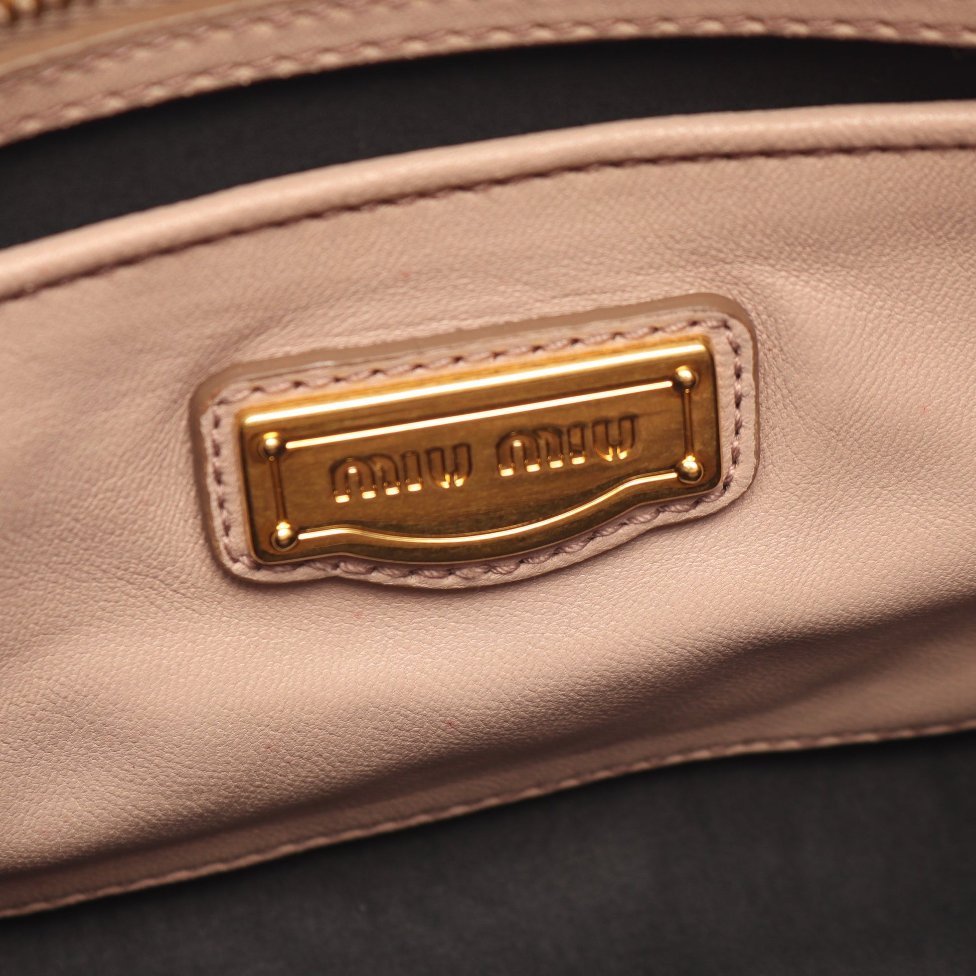 マテラッセ 2WAY ハンドバッグ レザー ピンクベージュ ミュウミュウ バッグ miu miu