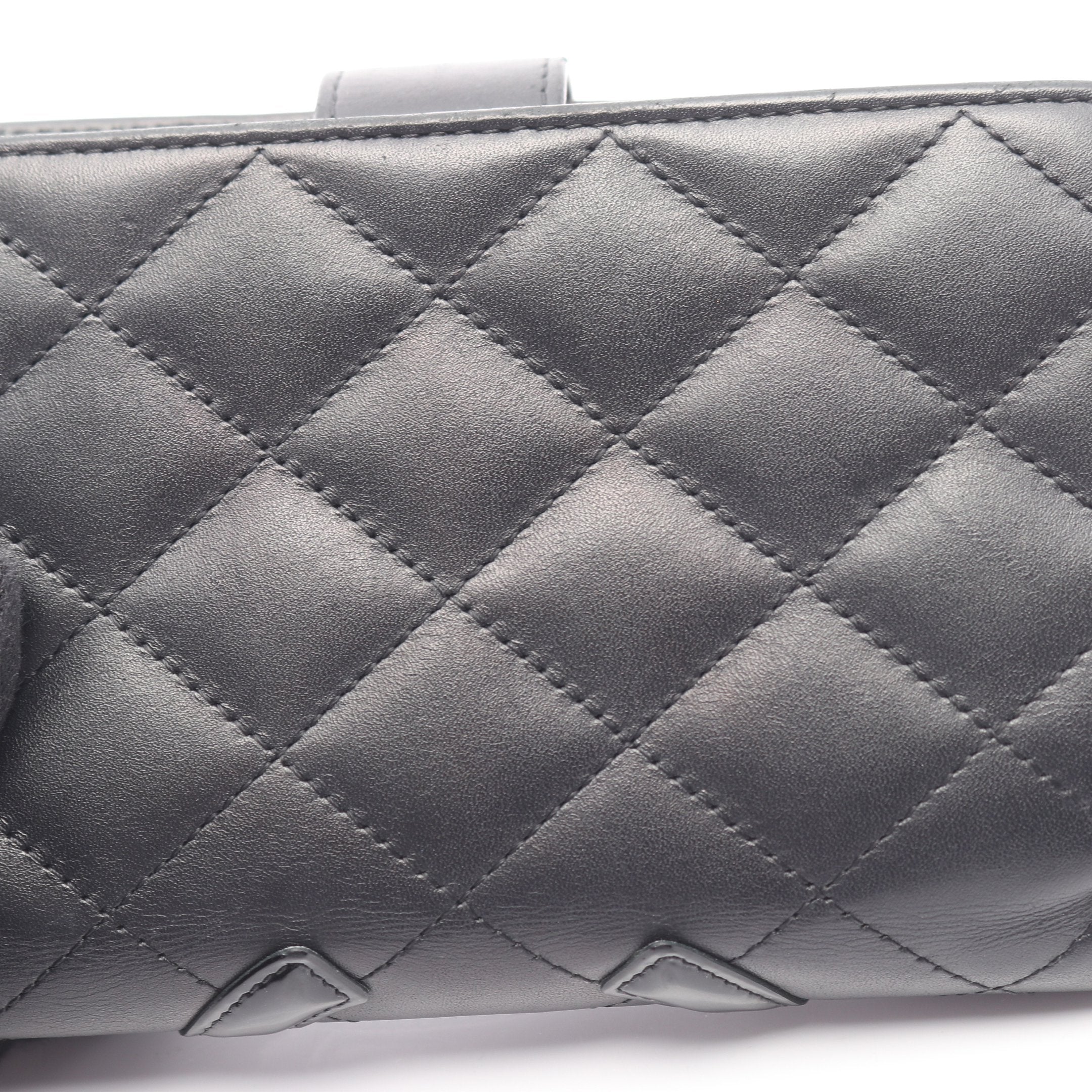 【最終価格】CHANEL 二つ折り財布 カンボン エナメル レザー キルティング カンボンライン 二つ折り財布 レザー エナメルレザー ブラック
