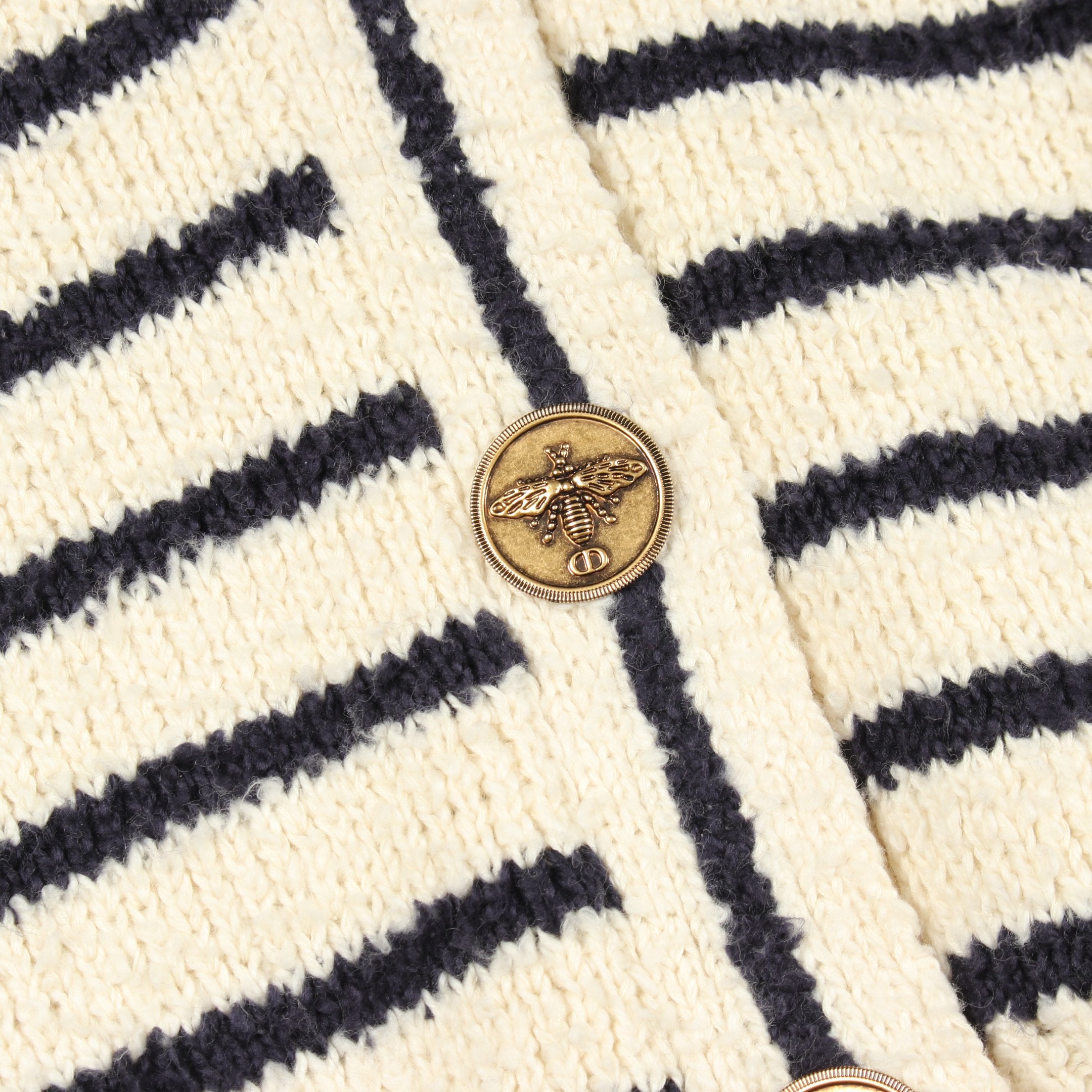 DIOR ディオール ボーダー総柄 シルク混 コットン スター ロゴ刺繍 クルーネック マリンボタン 半袖ニット セーター ホワイト/ネイビー レディース 524S24A7026 中古・古着通販】Christian Dior (クリスチャン ディオール) Christian