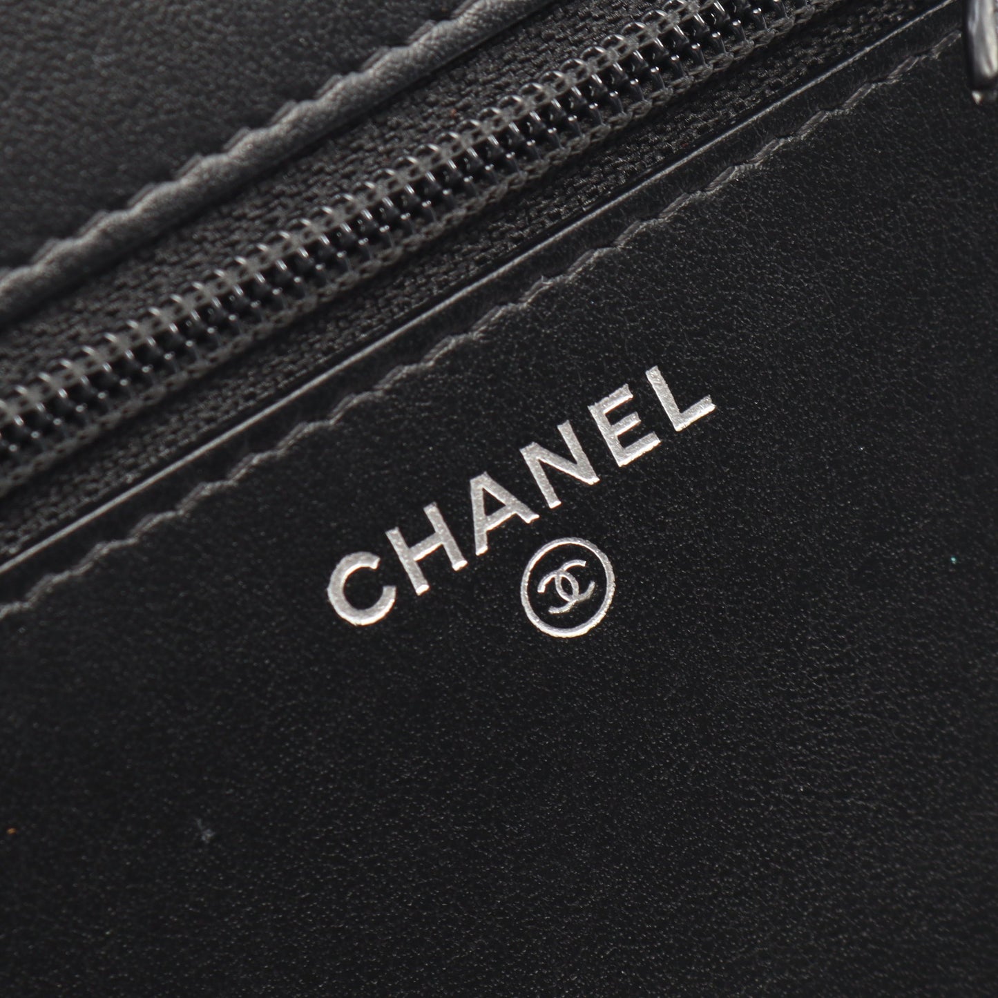 ガブリエル ドゥ シャネル チェーンウォレット シャイニーカーフスキン ブラック シルバー金具 シャネル バッグ CHANEL