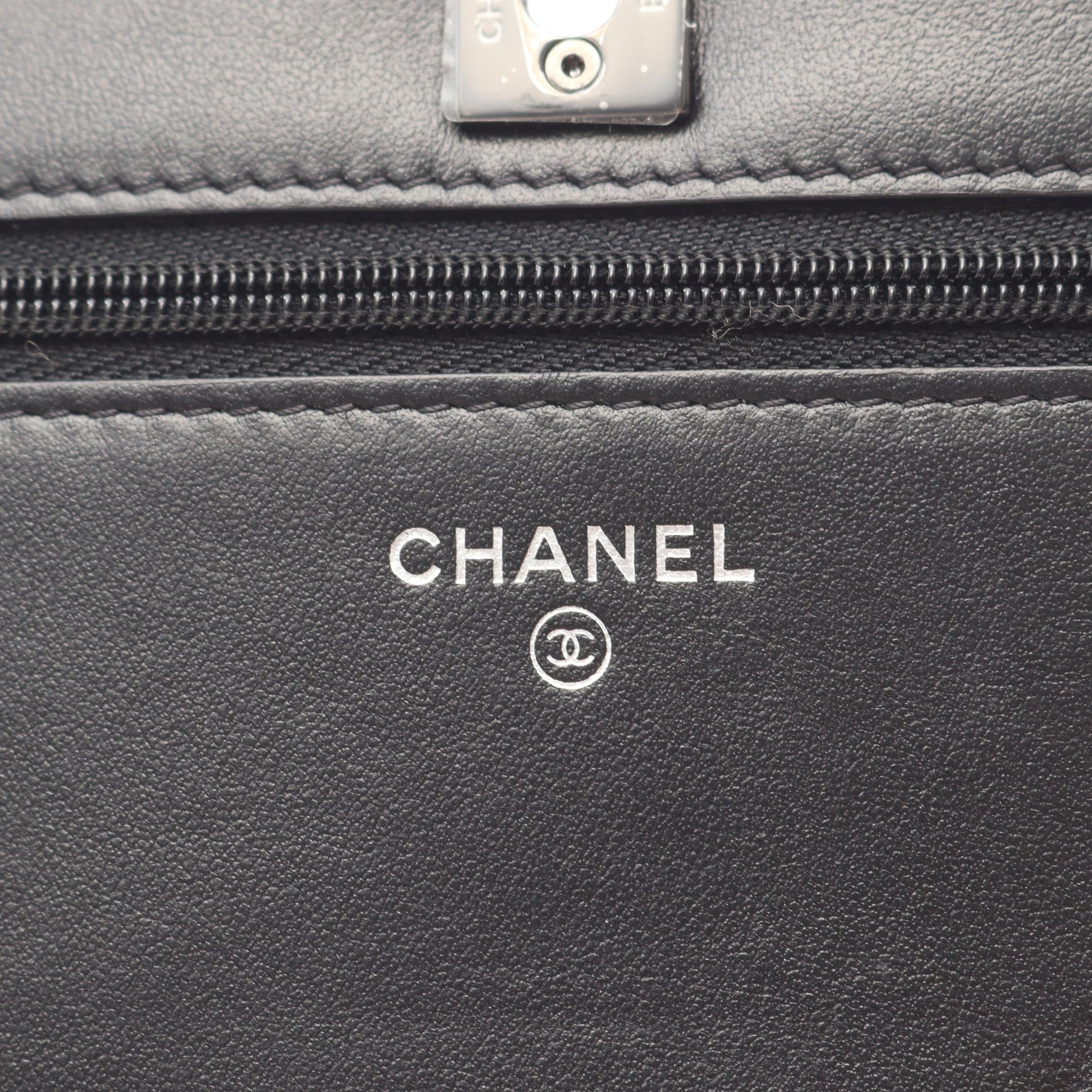 マトラッセ ビジュー ブラック金具 チェーンウォレット レザー ブラック シャネル バッグ CHANEL
