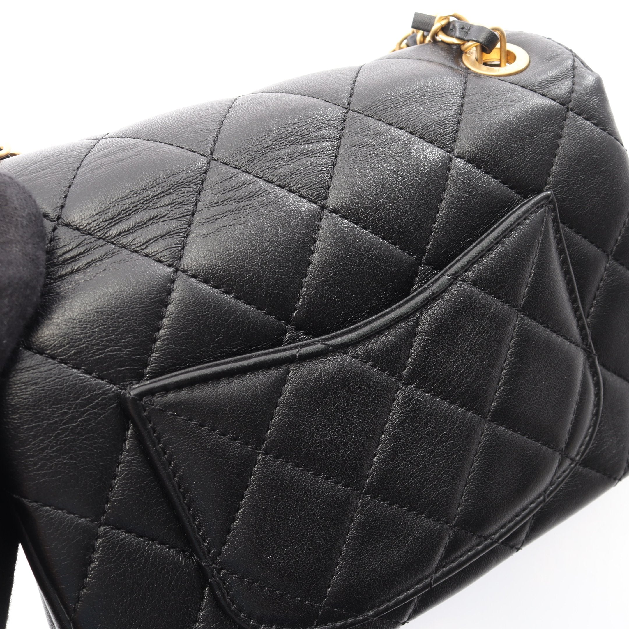 CHANEL ブラック 19フラップ　チェーンショルダーバッグ 駅南やまご質店オンラインショップ / シャネル CHANEL 19 ハンドバッグ