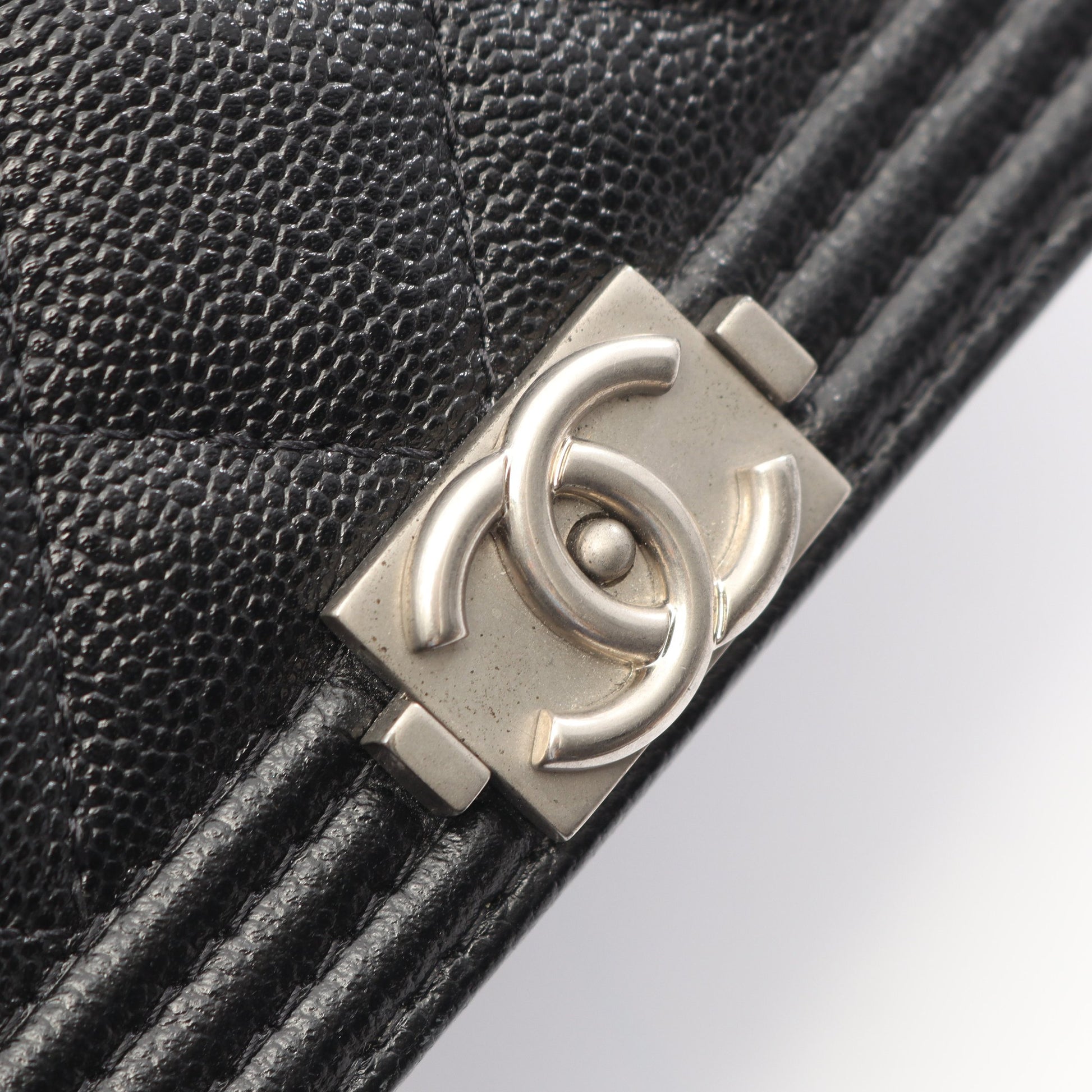 ボーイシャネル フォンホルダー チェーンショルダーバッグ キャビアスキン ブラック シルバー金具 シャネル バッグ CHANEL