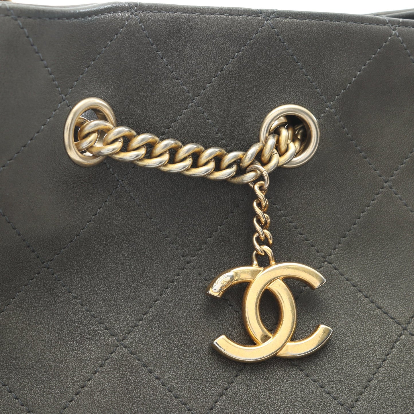 マトラッセ 2WAY チェーンショルダーバッグ レザー グレーグリーン ゴールド金具 シャネル バッグ CHANEL
