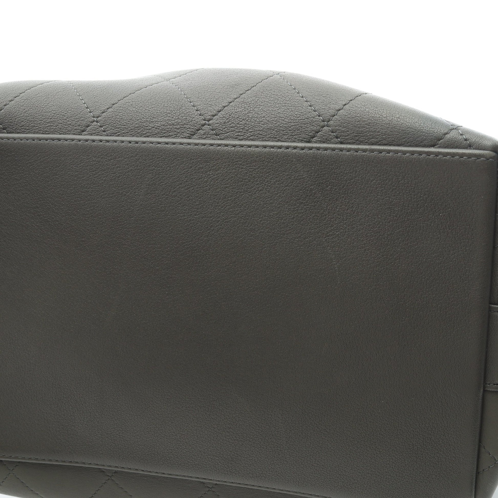 マトラッセ 2WAY チェーンショルダーバッグ レザー グレーグリーン ゴールド金具 シャネル バッグ CHANEL