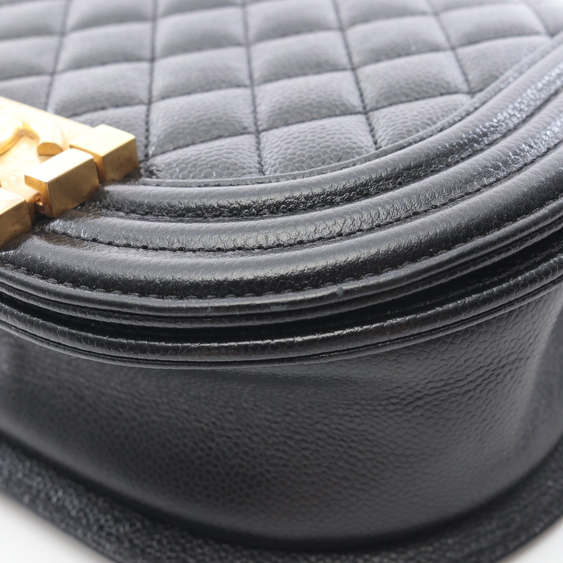 ボーイシャネル チェーンショルダーバッグ キャビアスキン ブラック ゴールド金具 シャネル バッグ CHANEL