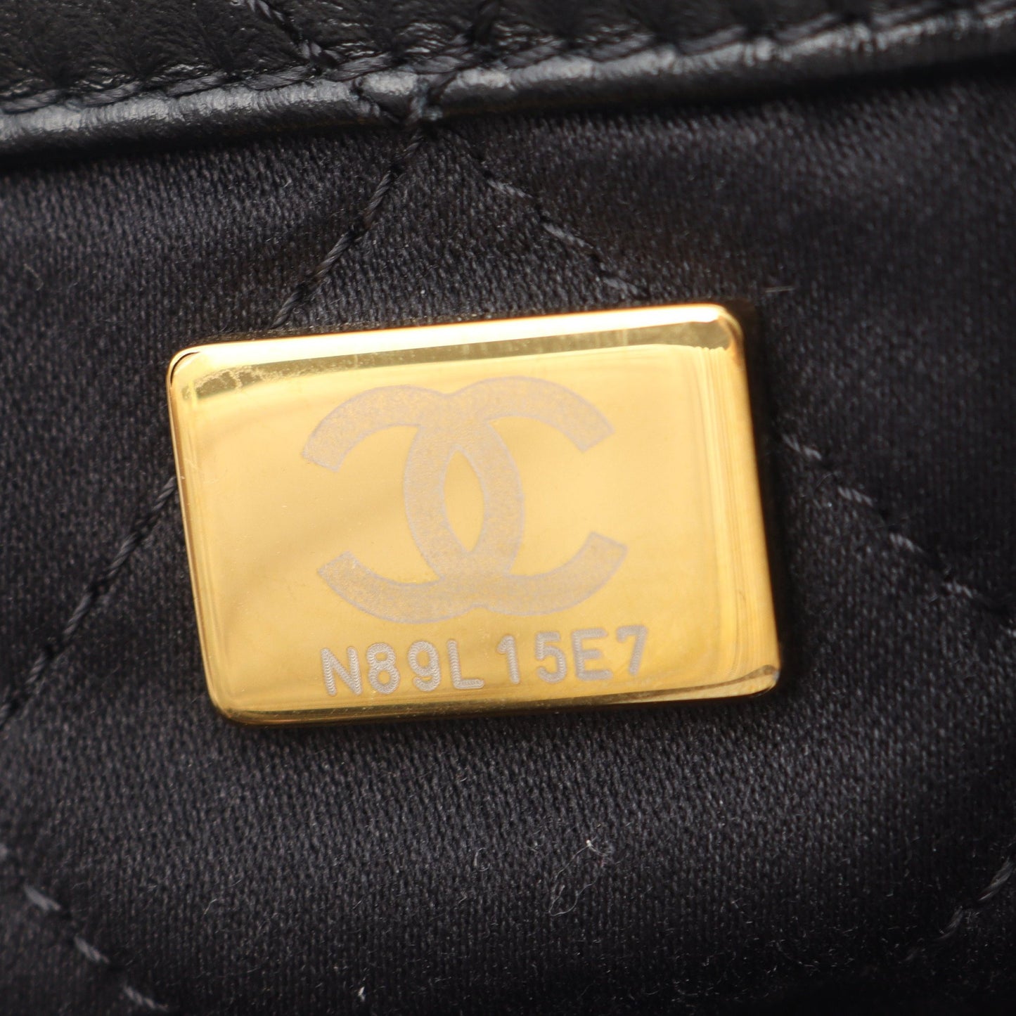 シャネル 22 ラージ バックパック リュックサック レザー ブラック ゴールド金具 シャネル バッグ CHANEL