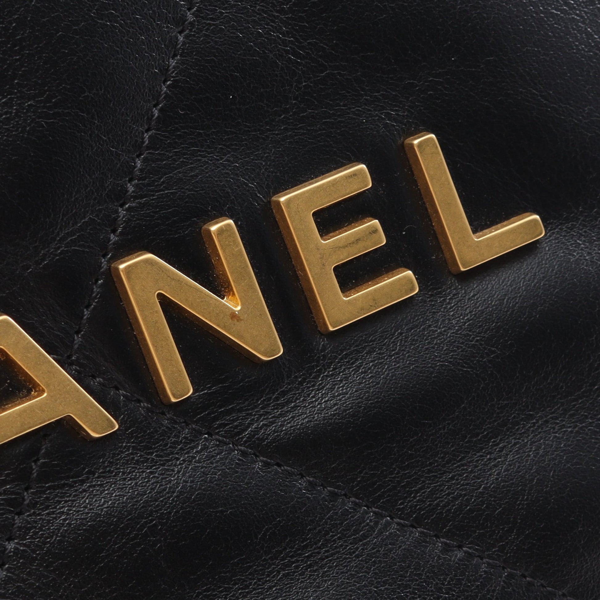 シャネル 22 ラージ バックパック リュックサック レザー ブラック ゴールド金具 シャネル バッグ CHANEL