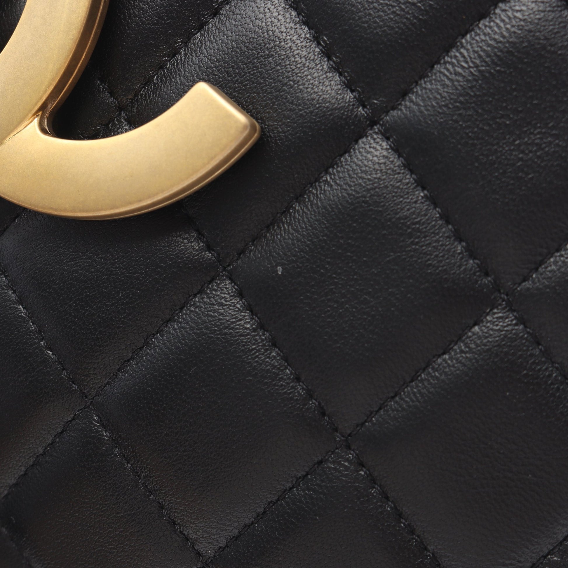 マトラッセ Wチェーンショルダーバッグ ラムスキン ブラック ゴールド金具 シャネル バッグ CHANEL