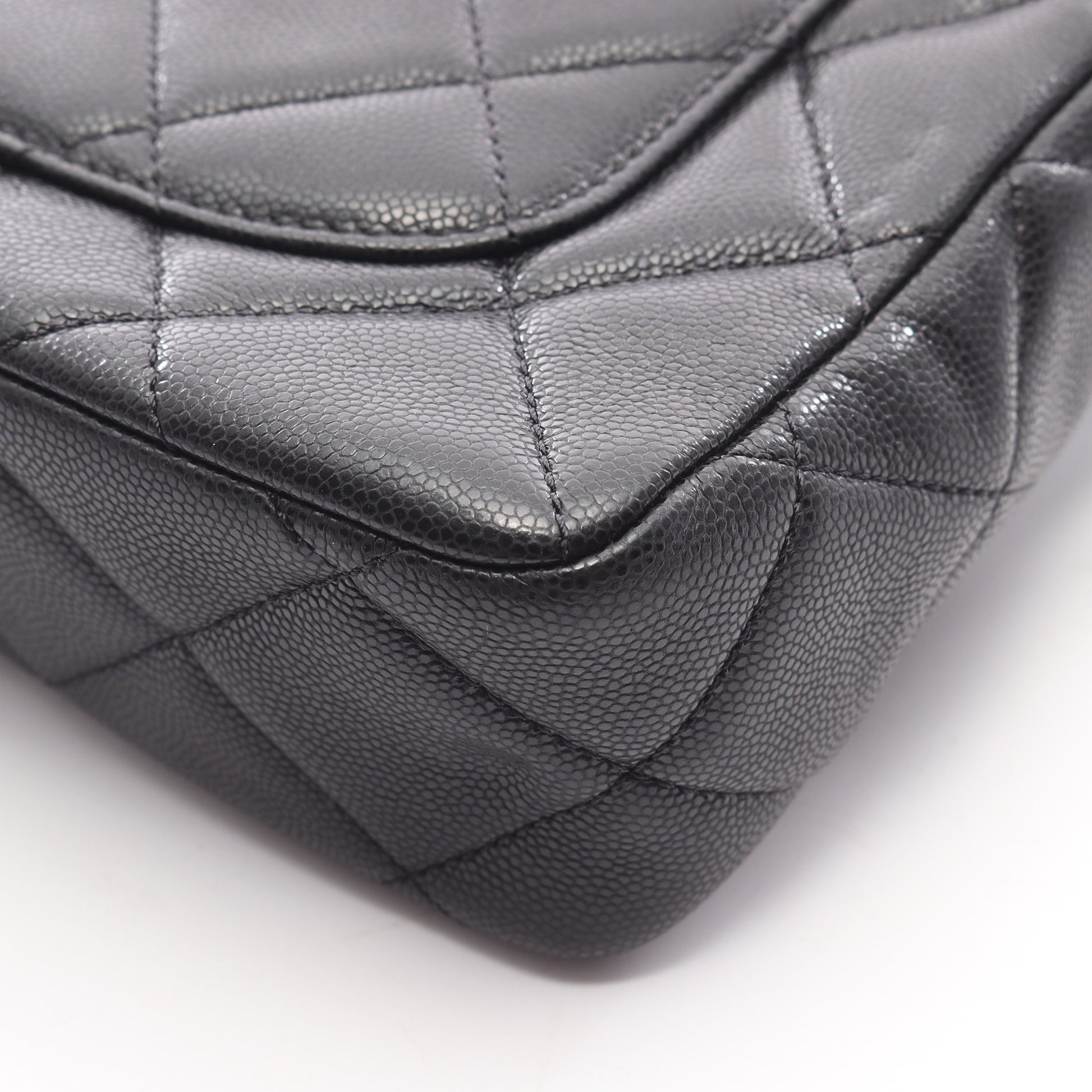 マトラッセ チェーンショルダーバッグ ソフトキャビアスキン ブラック ゴールド金具 シャネル バッグ CHANEL