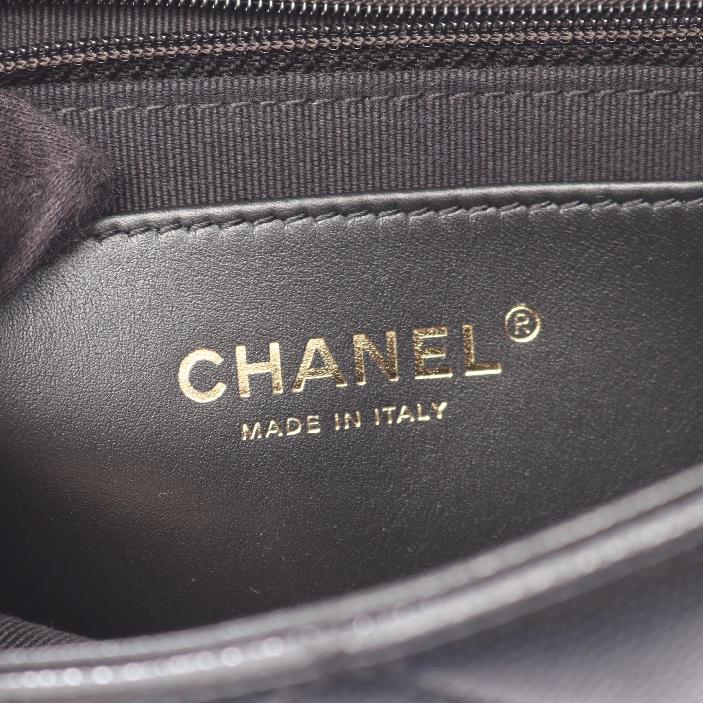 マトラッセ チェーンショルダーバッグ ソフトキャビアスキン ブラック ゴールド金具 シャネル バッグ CHANEL