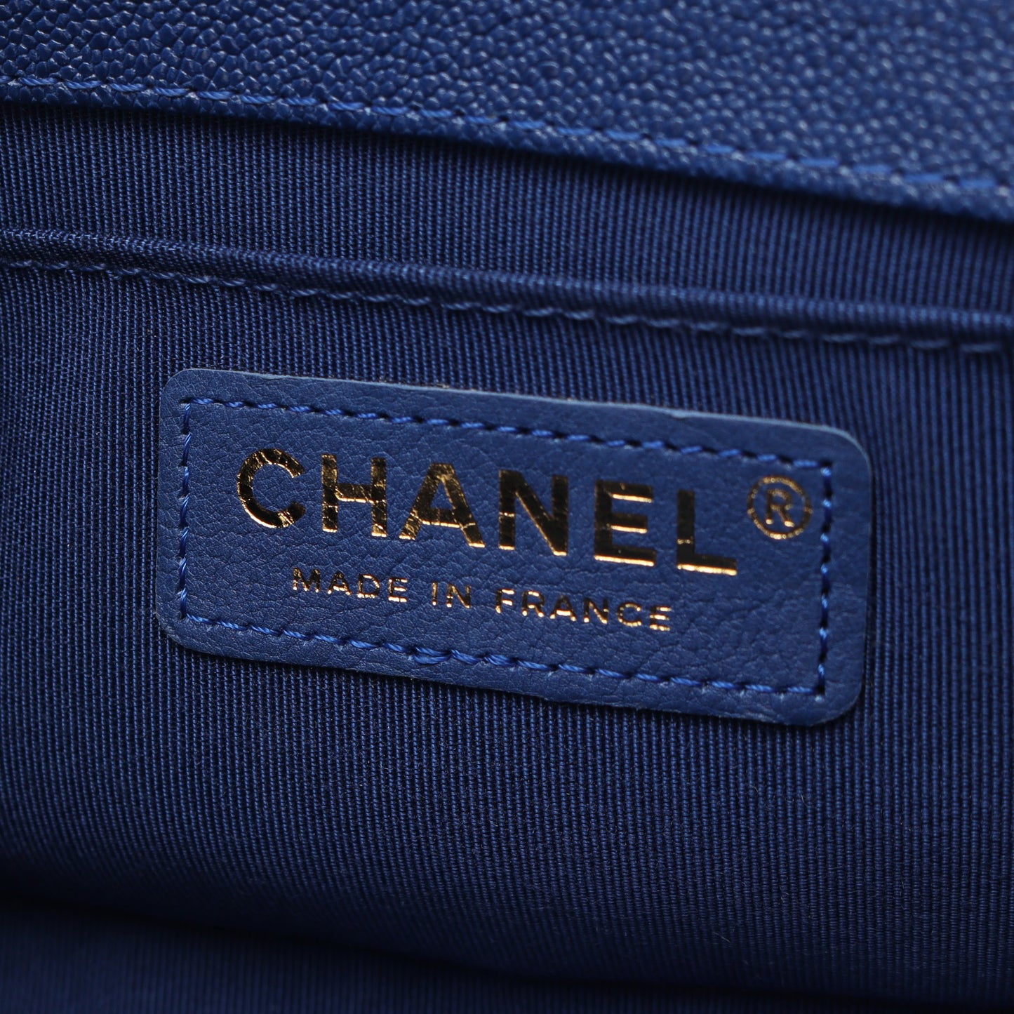 ボーイシャネル スモール チェーンショルダーバッグ キャビアスキン ダークブルー ゴールド金具 シャネル バッグ CHANEL