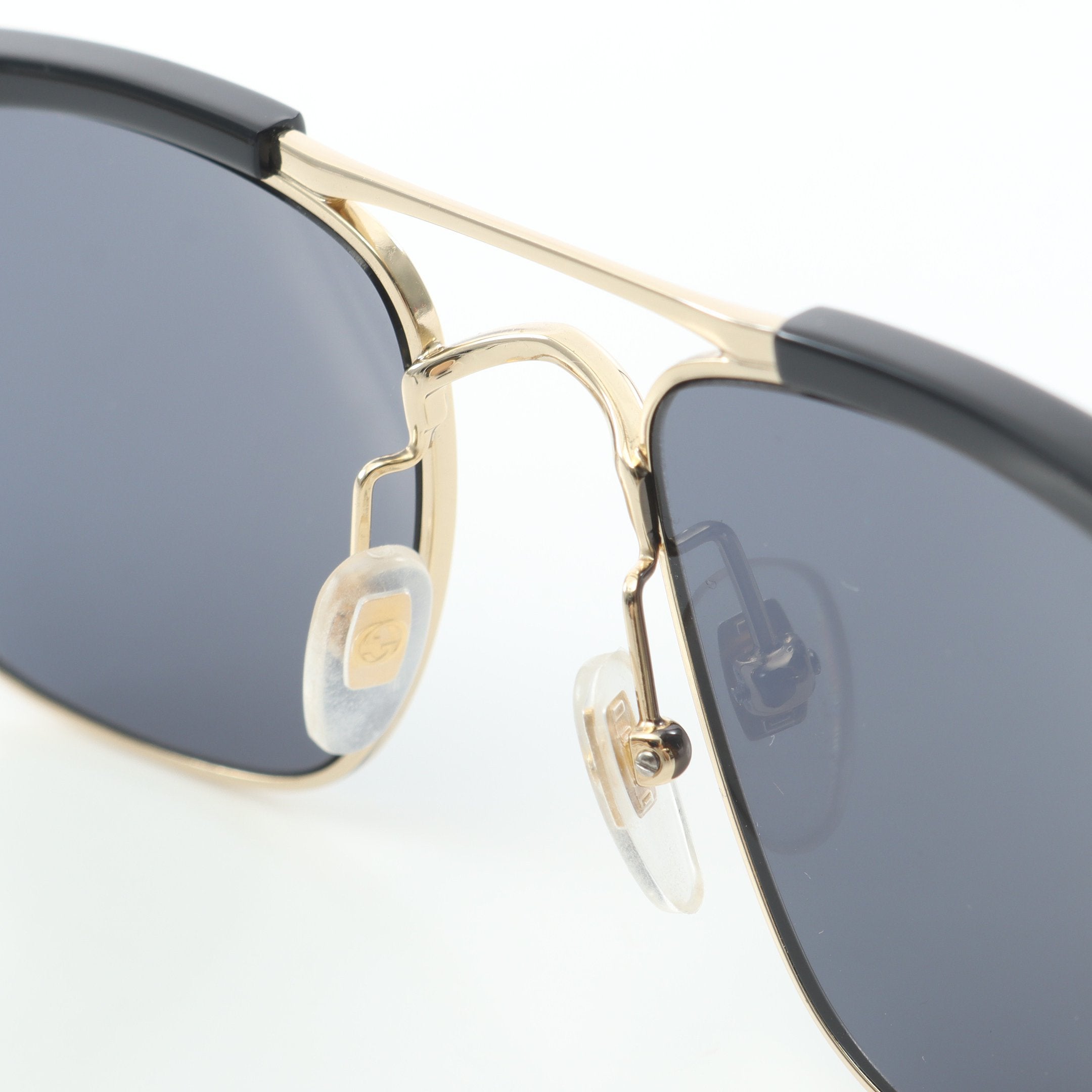 GUCCI スクエアサングラス ブラック/ゴールド スクエア サングラス GP ゴールド ブラック グッチ – RECLO