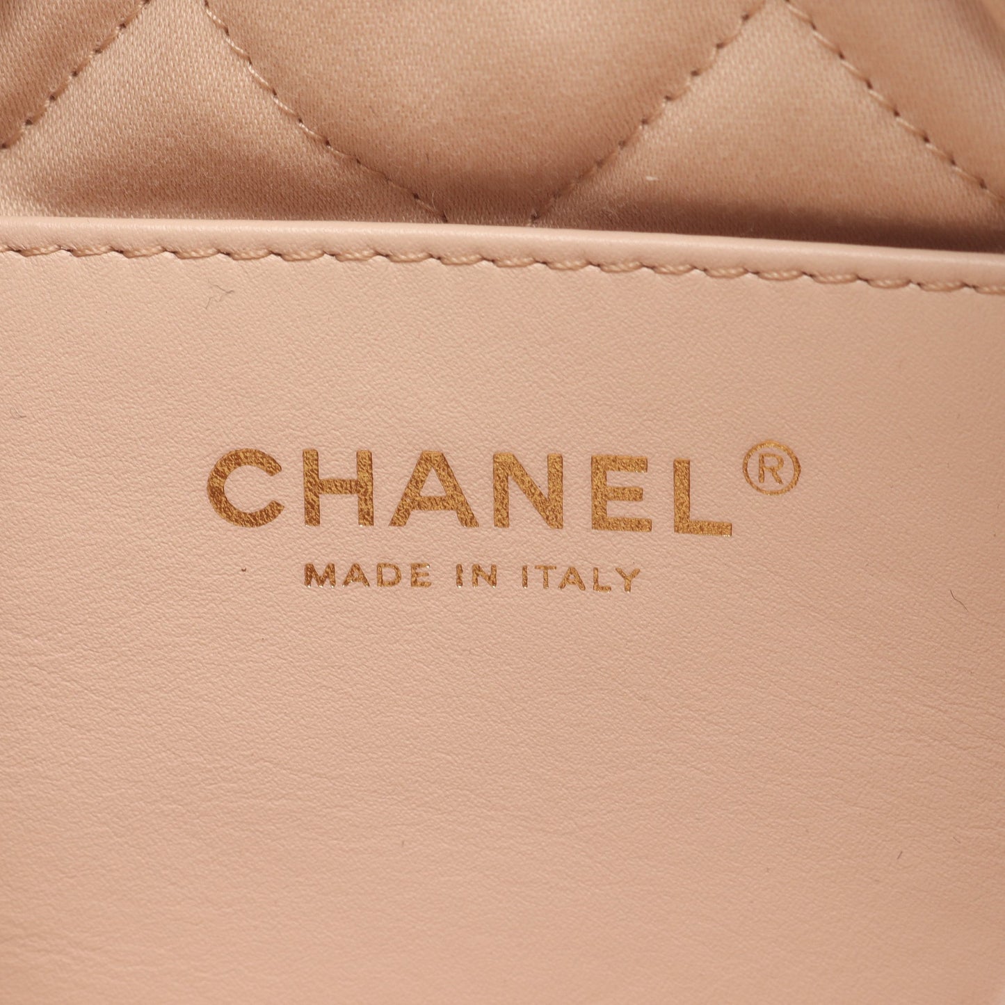 CHANEL 22 ミニ チェーンショルダーバッグ レザー アイボリー ゴールド金具 シャネル バッグ CHANEL