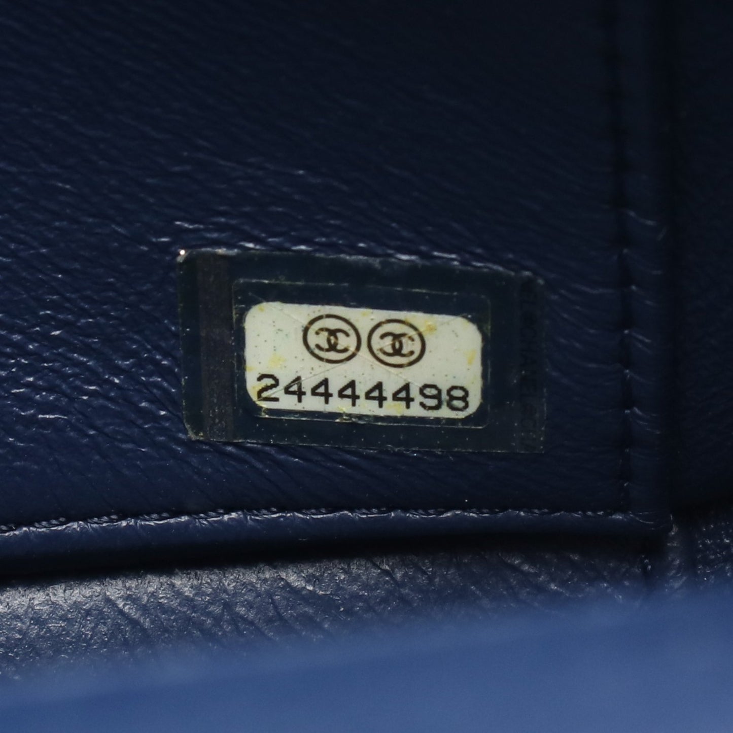 シェブロン Vステッチ チェーンショルダーバッグ ラムスキン ネイビー ゴールド金具 シャネル バッグ CHANEL