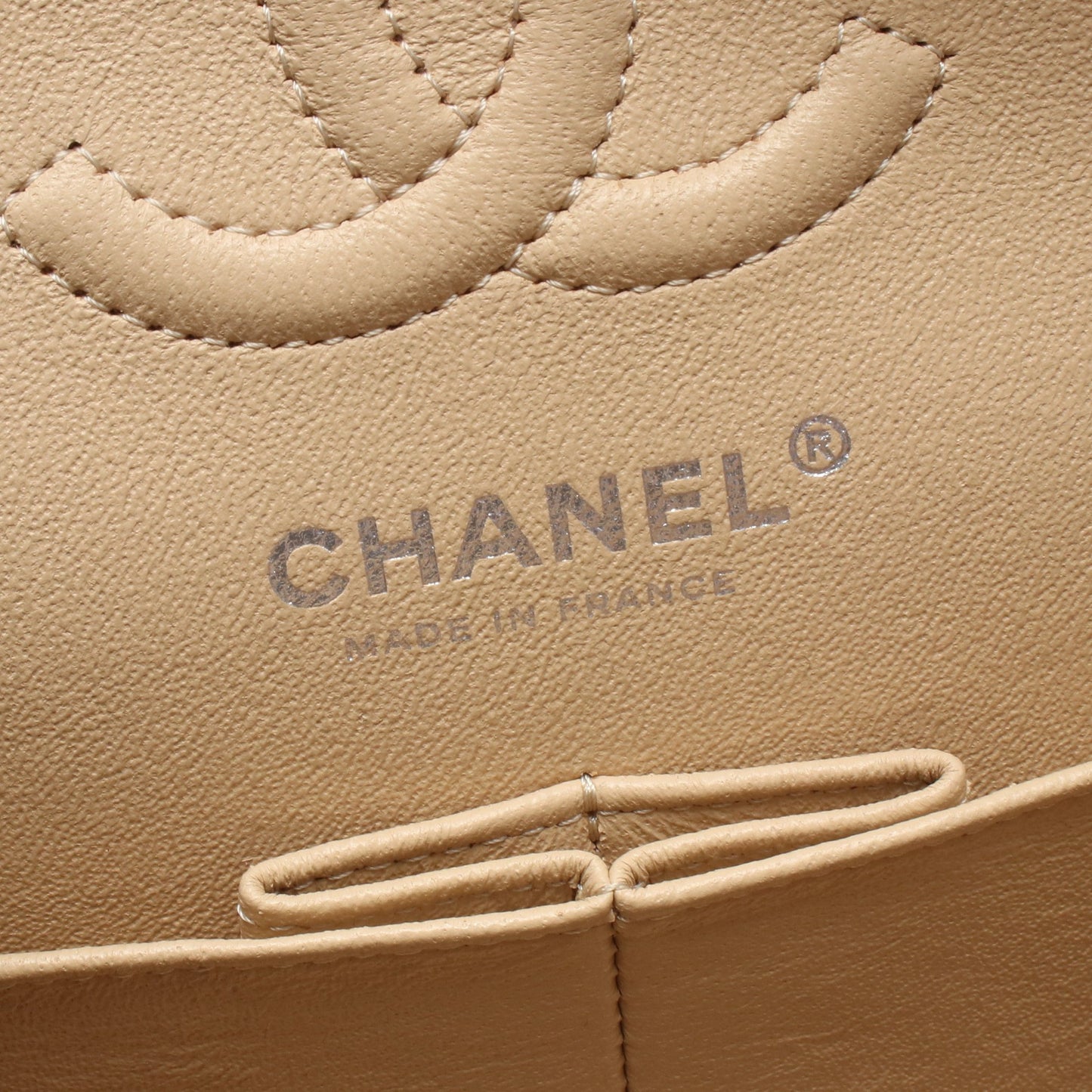 マトラッセ Wフラップ Wチェーンショルダーバッグ キャビアスキン ベージュ シルバー金具 シャネル バッグ CHANEL