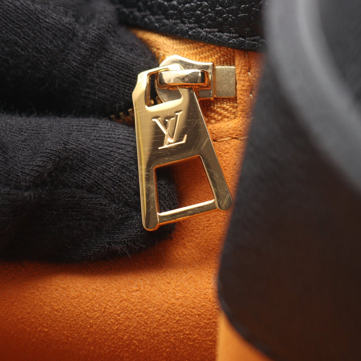 オンザゴーMM モノグラムアンプラント ノワール 2WAY ショルダーバッグ トートバッグ レザー ブラック ルイヴィトン バッグ LOUIS VUITTON