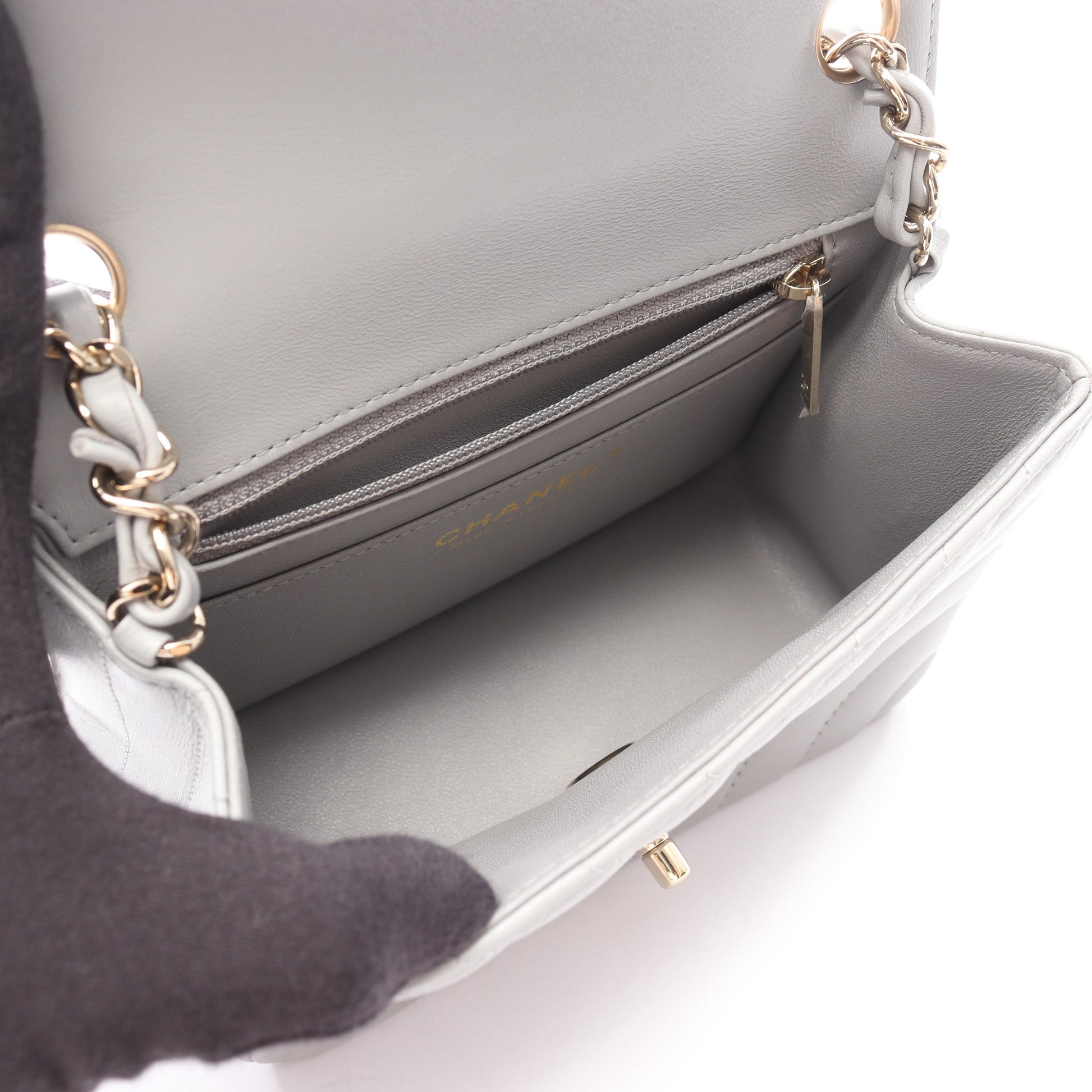 ミニマトラッセ チェーンショルダーバッグ ラムスキン グレー ゴールド金具 シャネル バッグ CHANEL