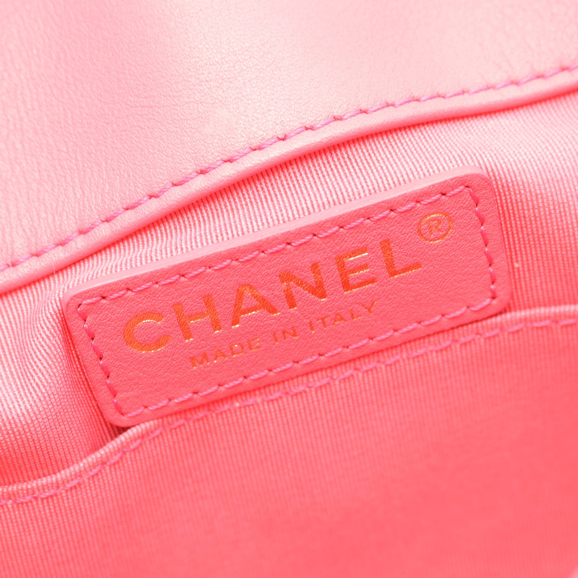 マトラッセ チェーンショルダーバッグ ラムスキン ピンク ゴールド金具 シャネル バッグ CHANEL