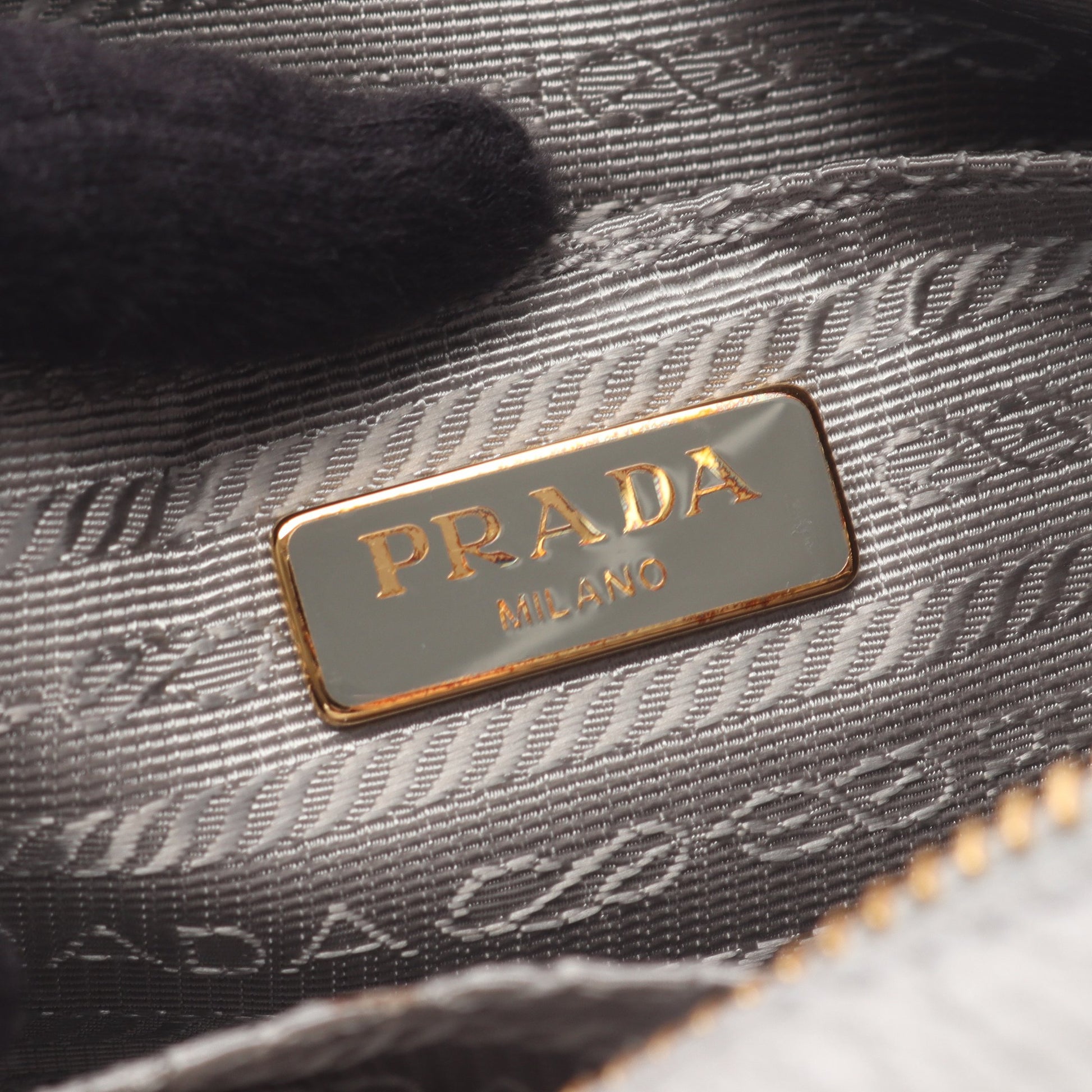 ショルダーバッグ レザー グレー プラダ バッグ PRADA
