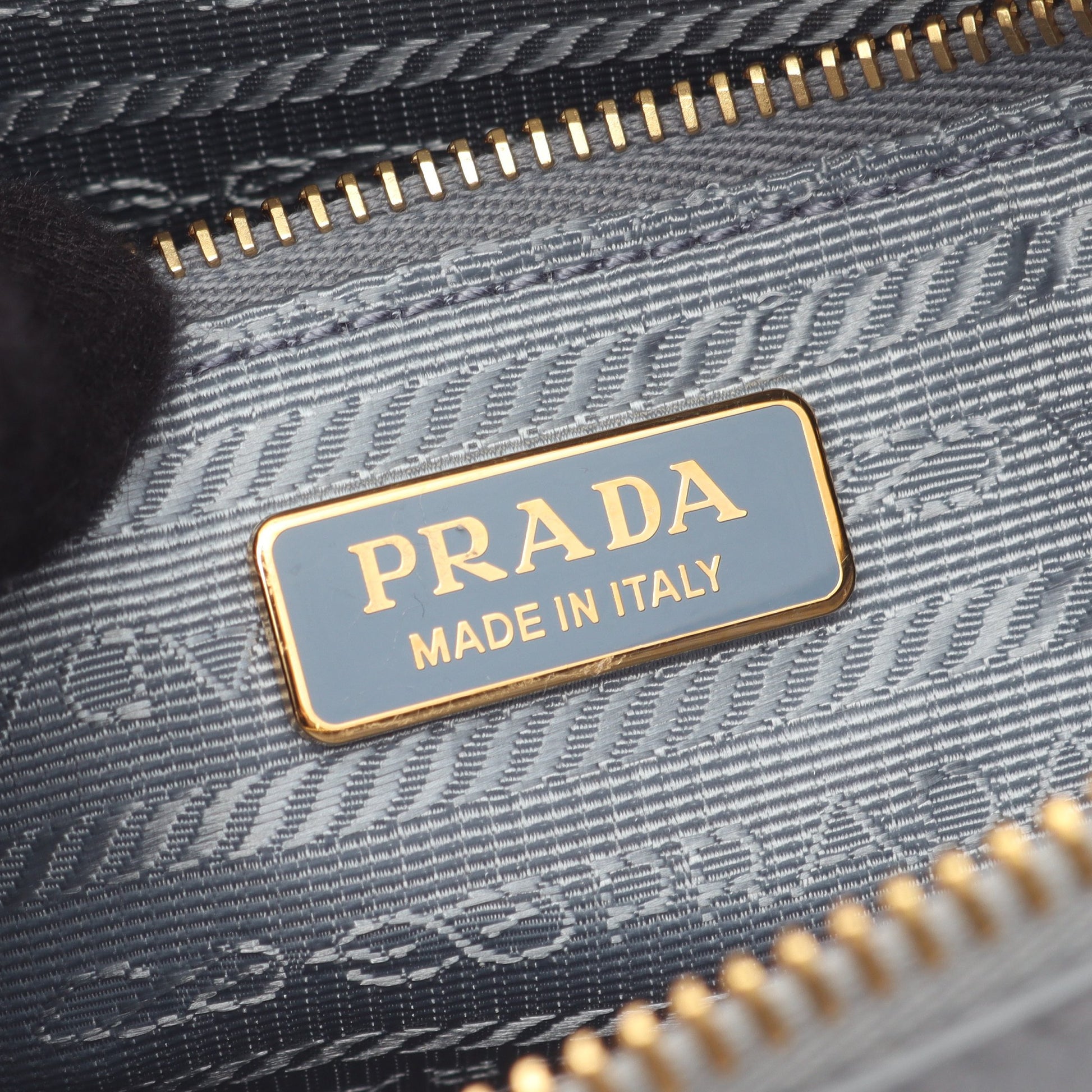 SOFT GRAIN ショルダーバッグ レザー ブルーグレー プラダ バッグ PRADA