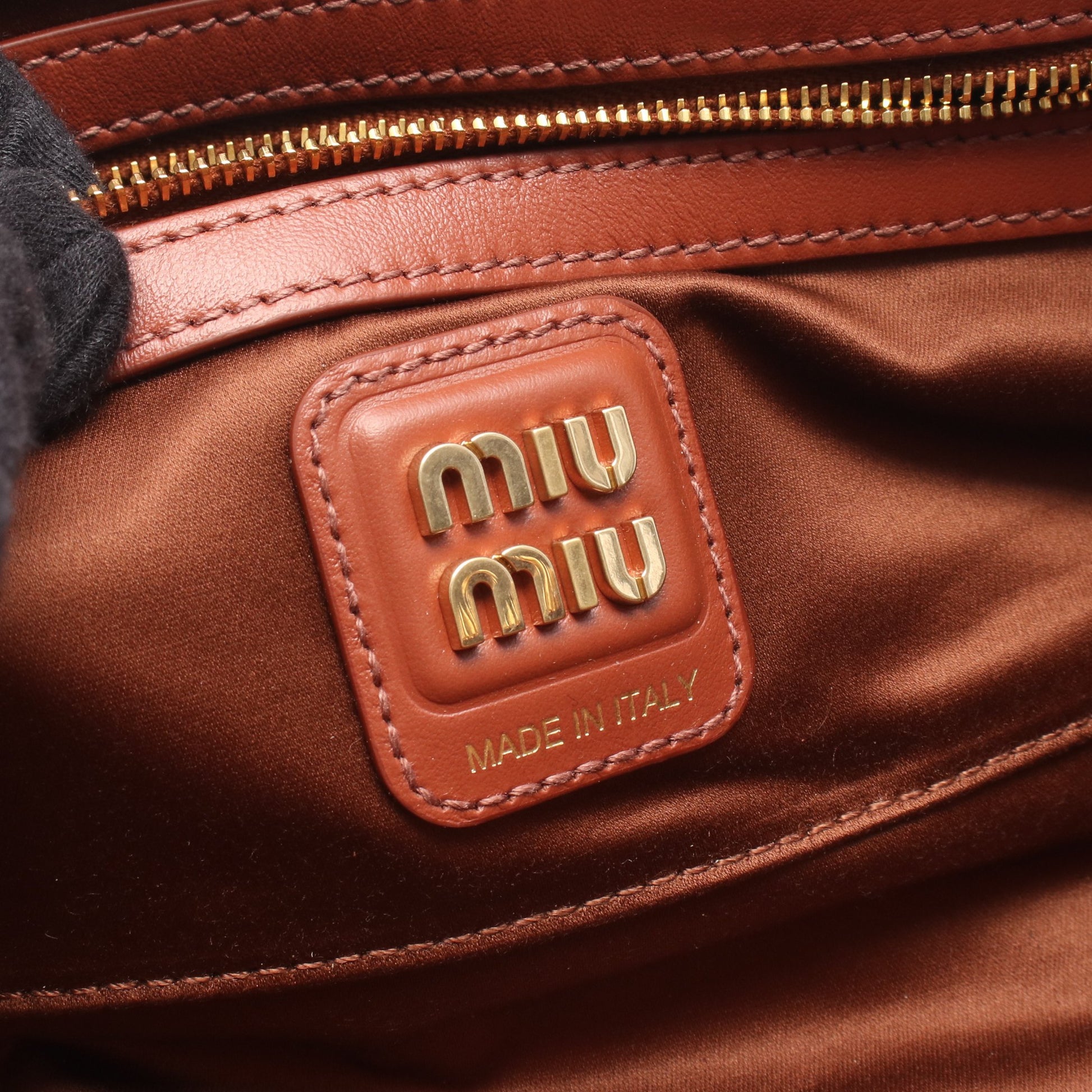 ボー スモール ハンドバッグ レザー ブラウン ミュウミュウ バッグ miu miu