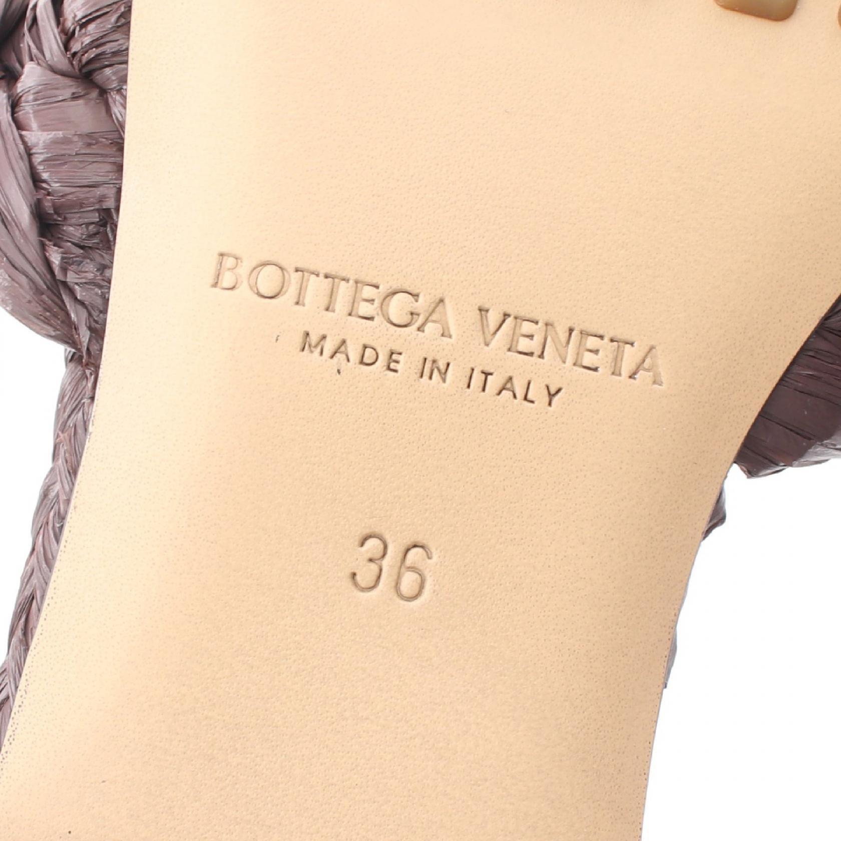 イントレチャート サンダル ラフィア ブラウン ボッテガヴェネタ シューズ BOTTEGA VENETA