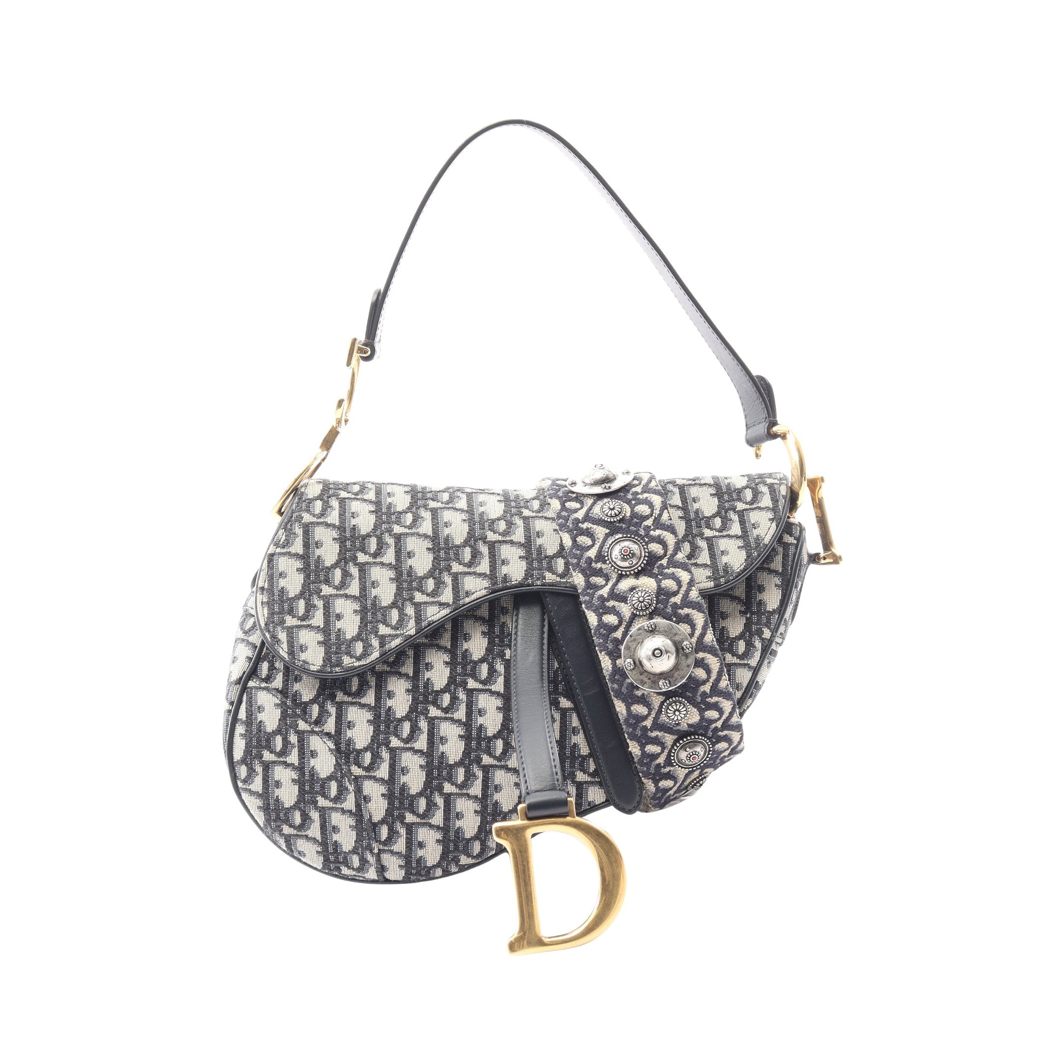 お値下げ 美品 クリスチャン・ディオール サドルバッグ DIOR】「CD 1947」カプセルコレクションより、新作の「サドル」バッグ