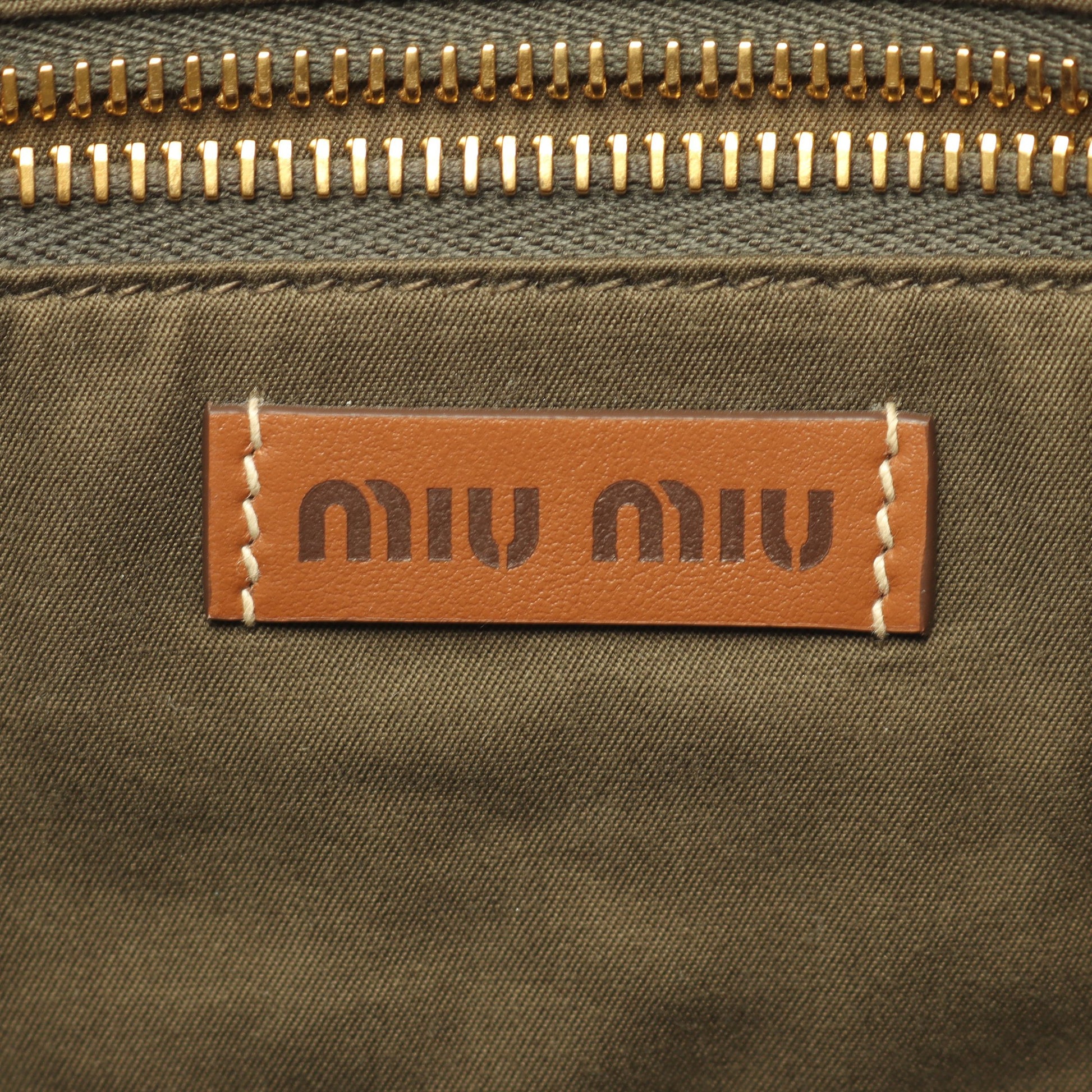 ロゴ ショルダーバッグ トートバッグ ファブリック レザー カーキグリーン マルチカラー ミュウミュウ バッグ miu miu