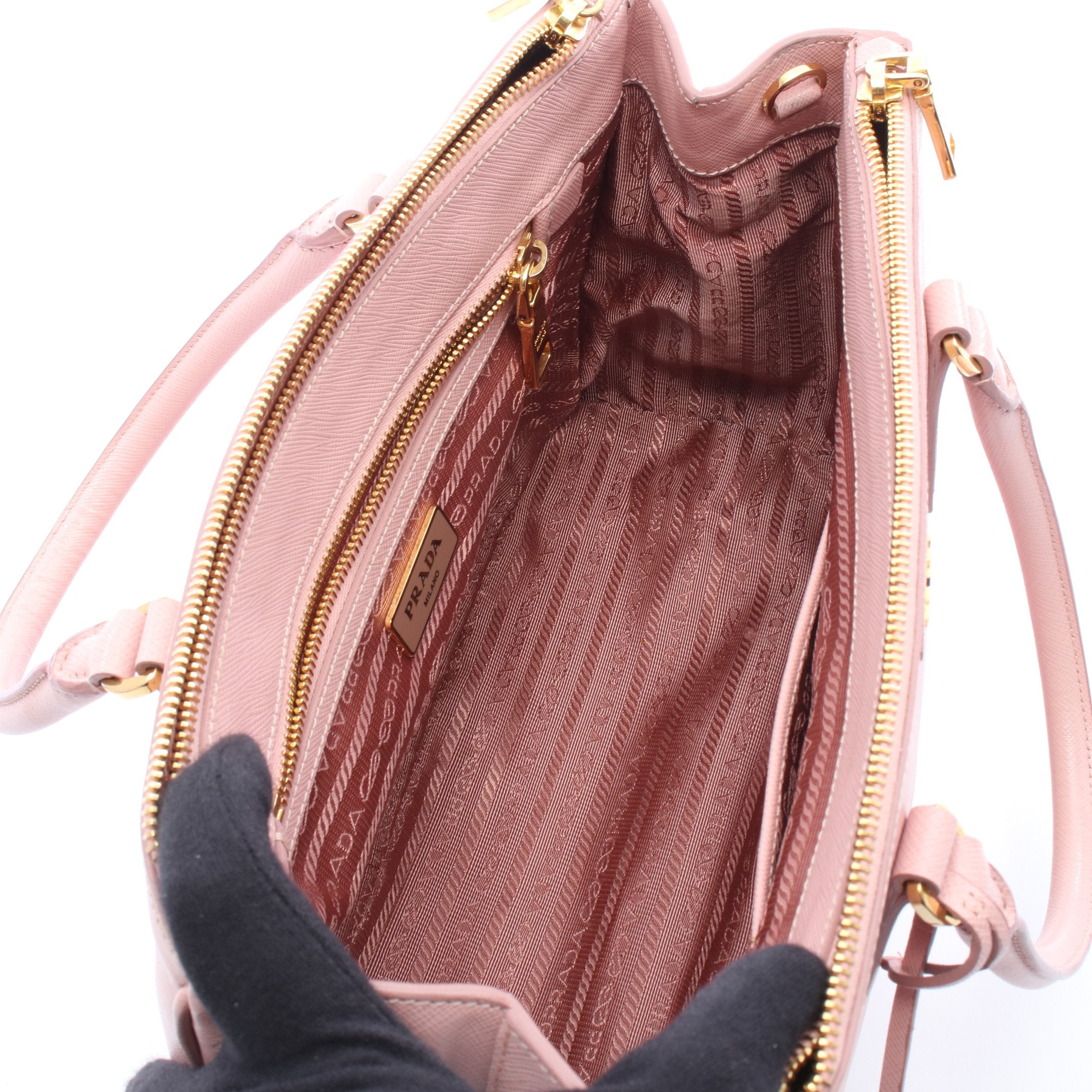 ruria4℃ダイヤモンドコレクション　ピンクベージュ2wayハンドバッグ プラダ サフィアーノ 2WAYハンドバッグ ピンクベージュ AP075514｜中古