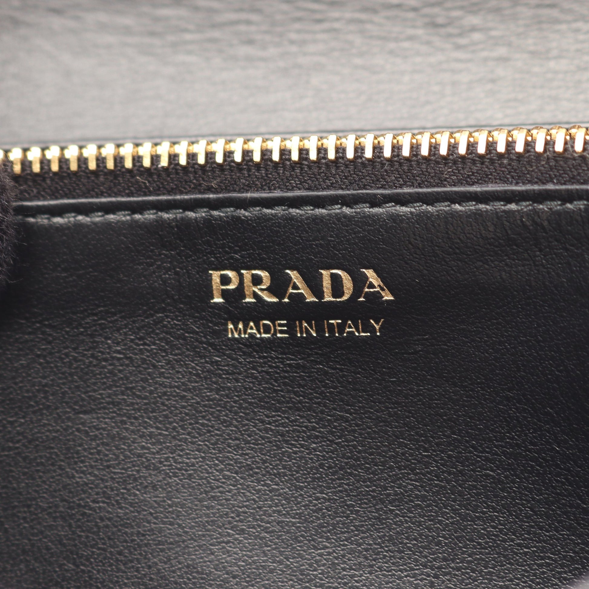 VELLUTO RICAMO 二つ折り長財布 ベロア レザー ブラック マルチカラー プラダ 財布・小物 PRADA