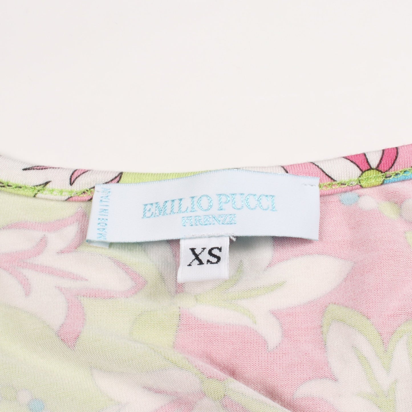 総柄 Vネック カットソー レーヨン ピンク イエローグリーン マルチカラー エミリオプッチ トップス EMILIO PUCCI