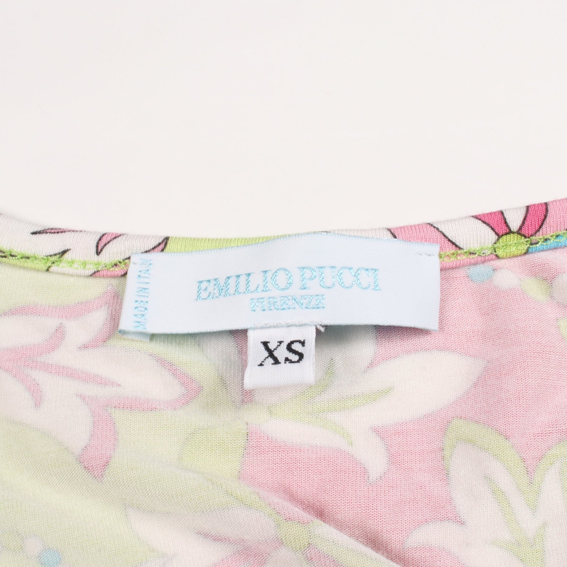 総柄 Vネック カットソー レーヨン ピンク イエローグリーン マルチカラー エミリオプッチ トップス EMILIO PUCCI