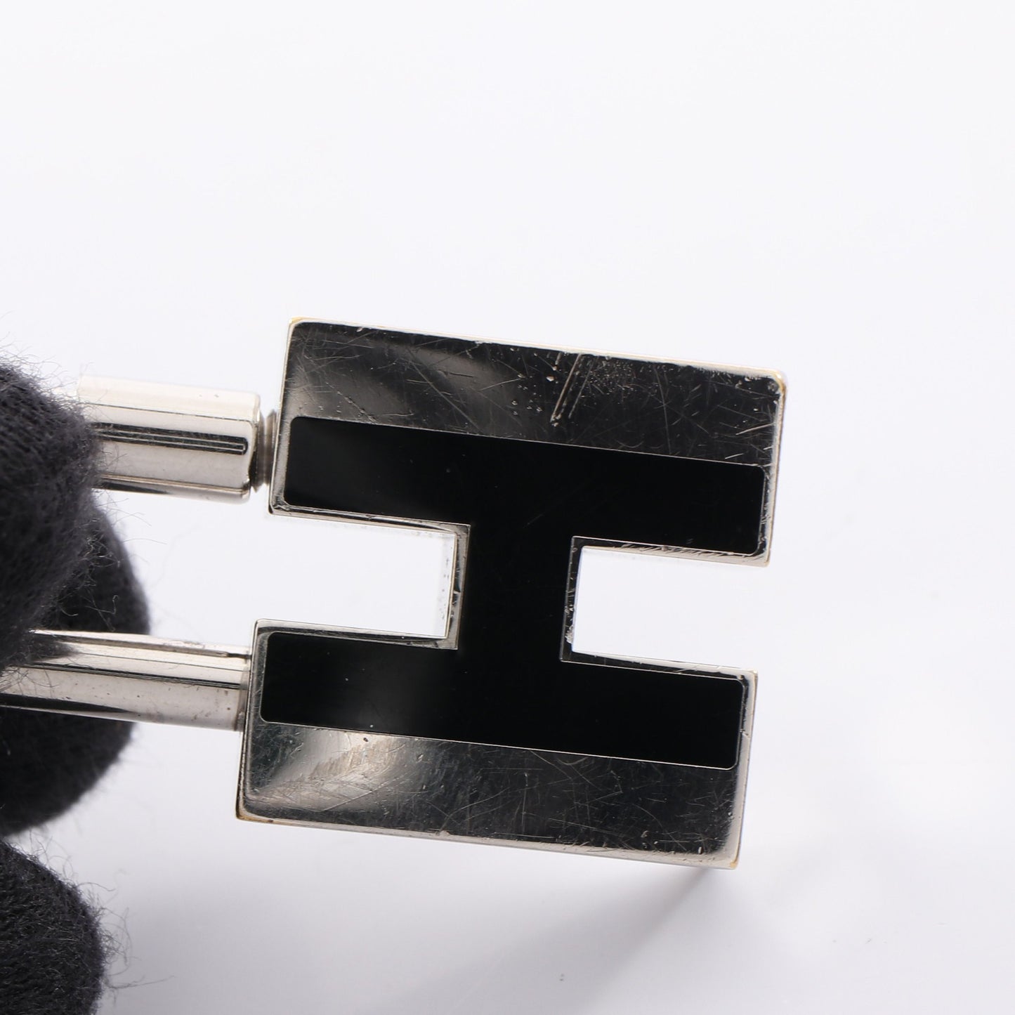 カデナチャーム Hモチーフ バッグチャーム シルバー ブラック エルメス 財布・小物 HERMES