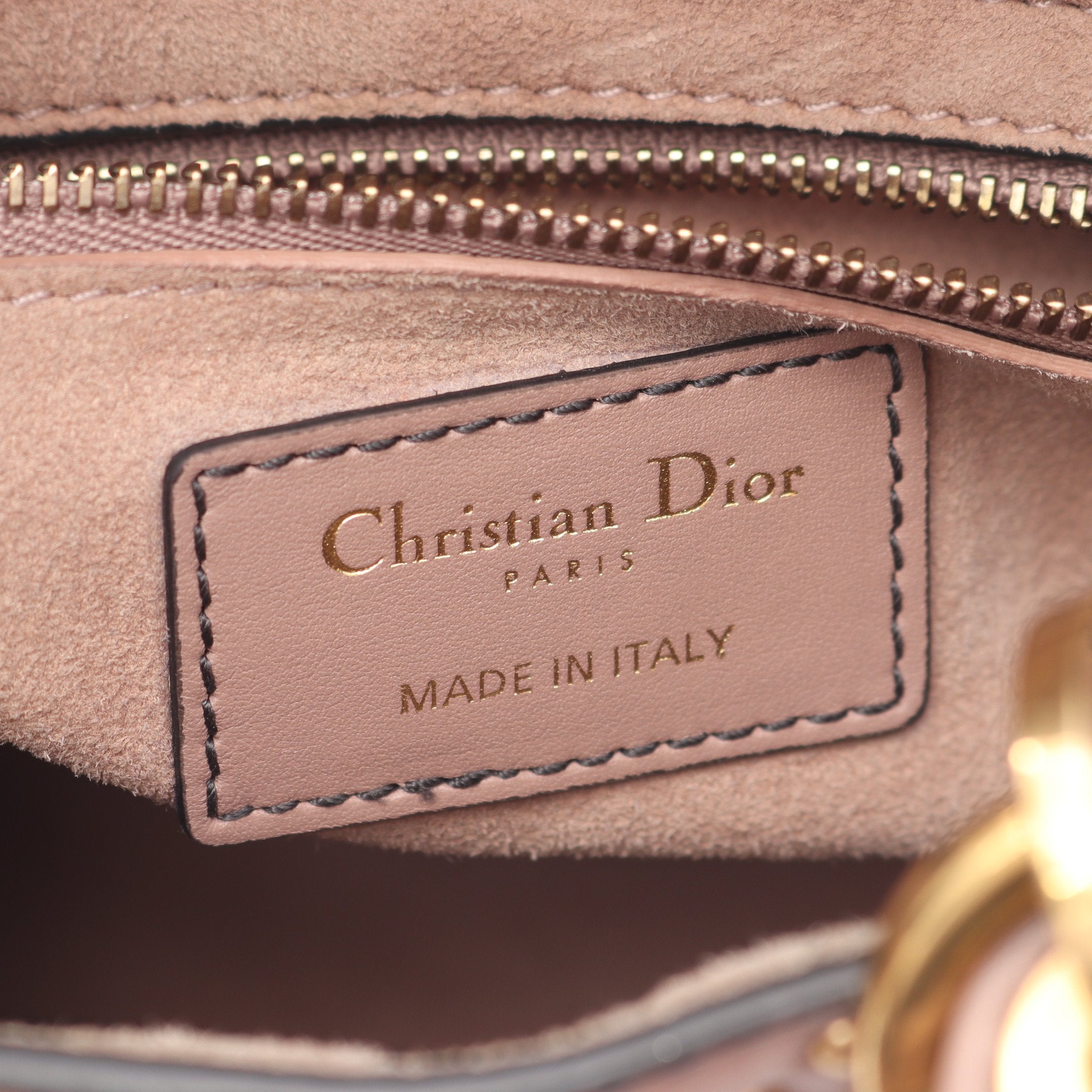 本物 クリスチャン ディオール Christian Dior レディディオール スタッズ 2WAY ショルダーバッグ ハンドバッグ レザー レッド バッグ 中古・ レディディオール ミニ スタッズ 2WAY ハンドバッグ レザー ダスティ