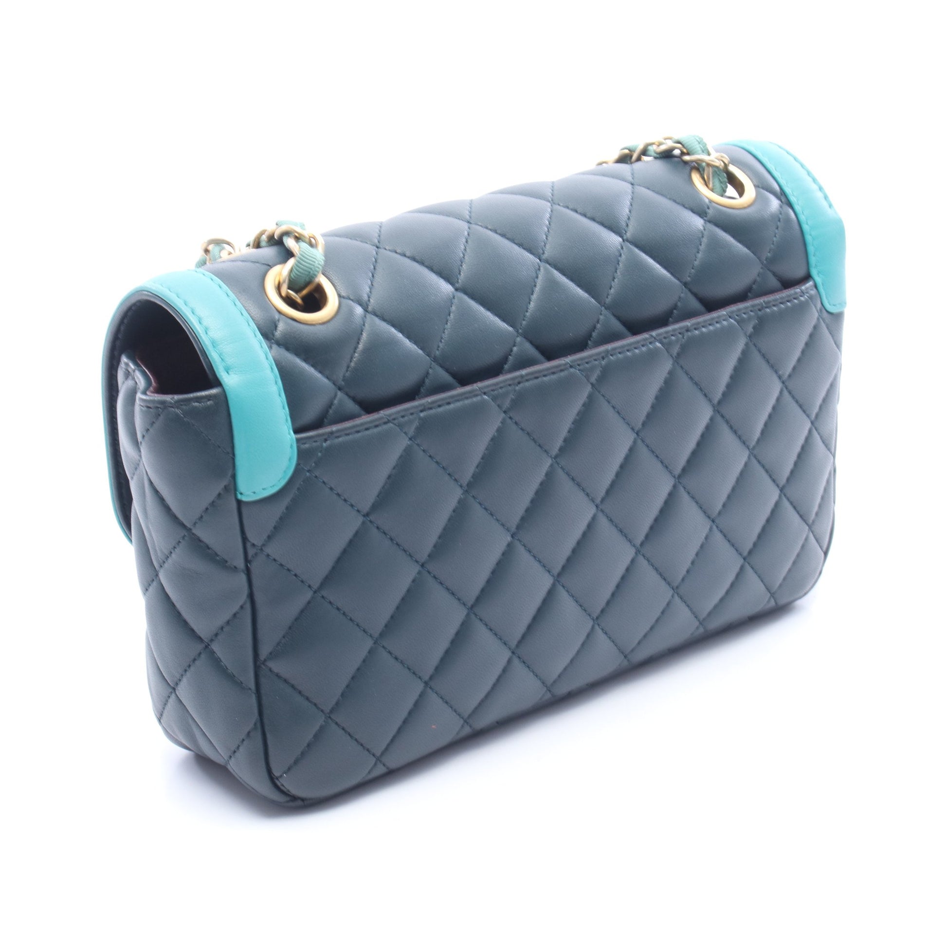 マトラッセ Wチェーンショルダーバッグ レザー ダークグリーン エメラルドグリーン ゴールド金具 シャネル バッグ CHANEL