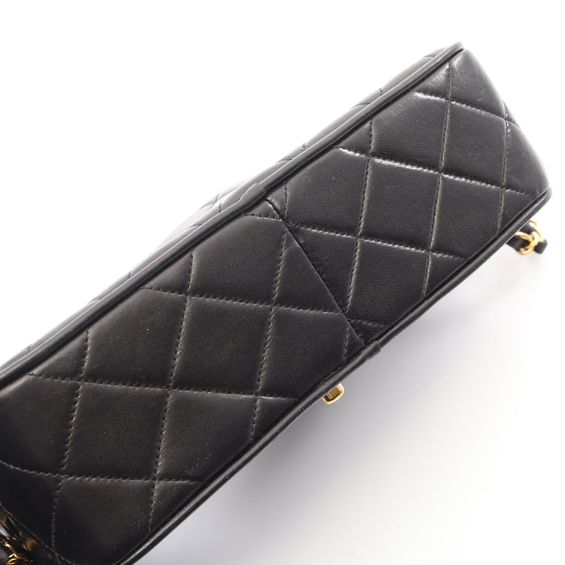 マトラッセ チェーンショルダーバッグ ラムスキン ブラック ゴールド金具 シャネル バッグ CHANEL