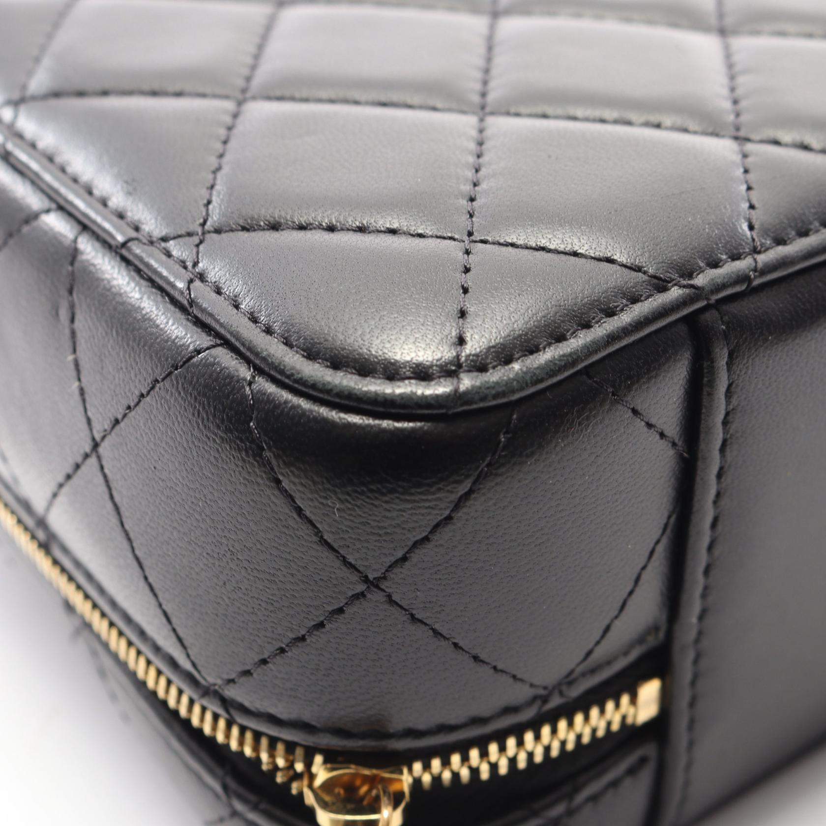 マトラッセ バニティバッグ 2WAY チェーンショルダーバッグ ラムスキン ブラック ゴールド ゴールド金具 シャネル バッグ CHANEL