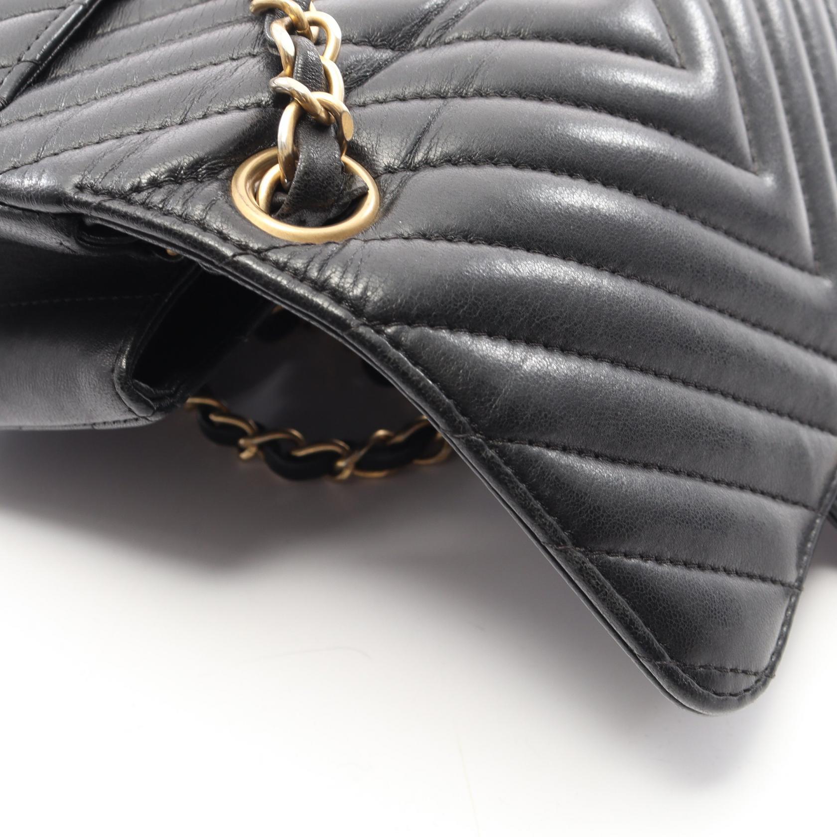 シェブロン Vステッチ ミニ チェーンショルダーバッグ ラムスキン ブラック ゴールド金具 シャネル バッグ CHANEL
