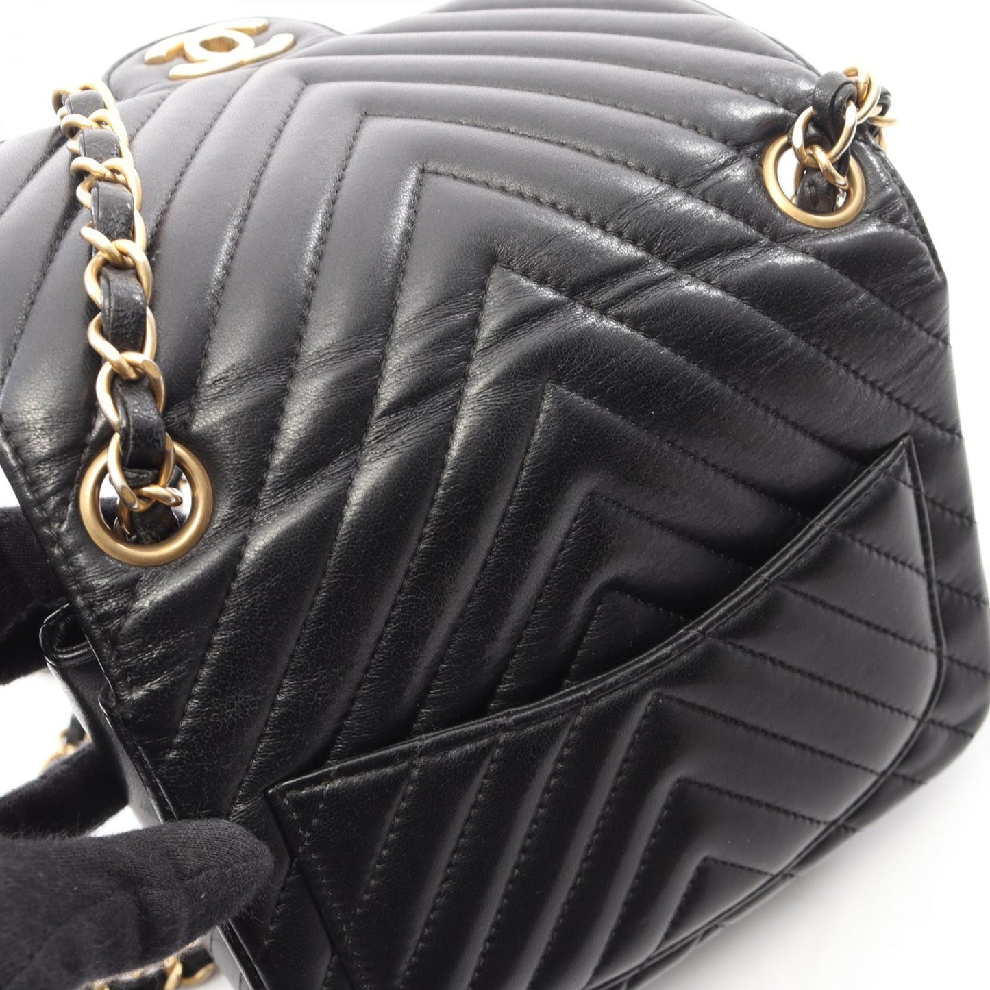 シェブロン Vステッチ ミニ チェーンショルダーバッグ ラムスキン ブラック ゴールド金具 シャネル バッグ CHANEL