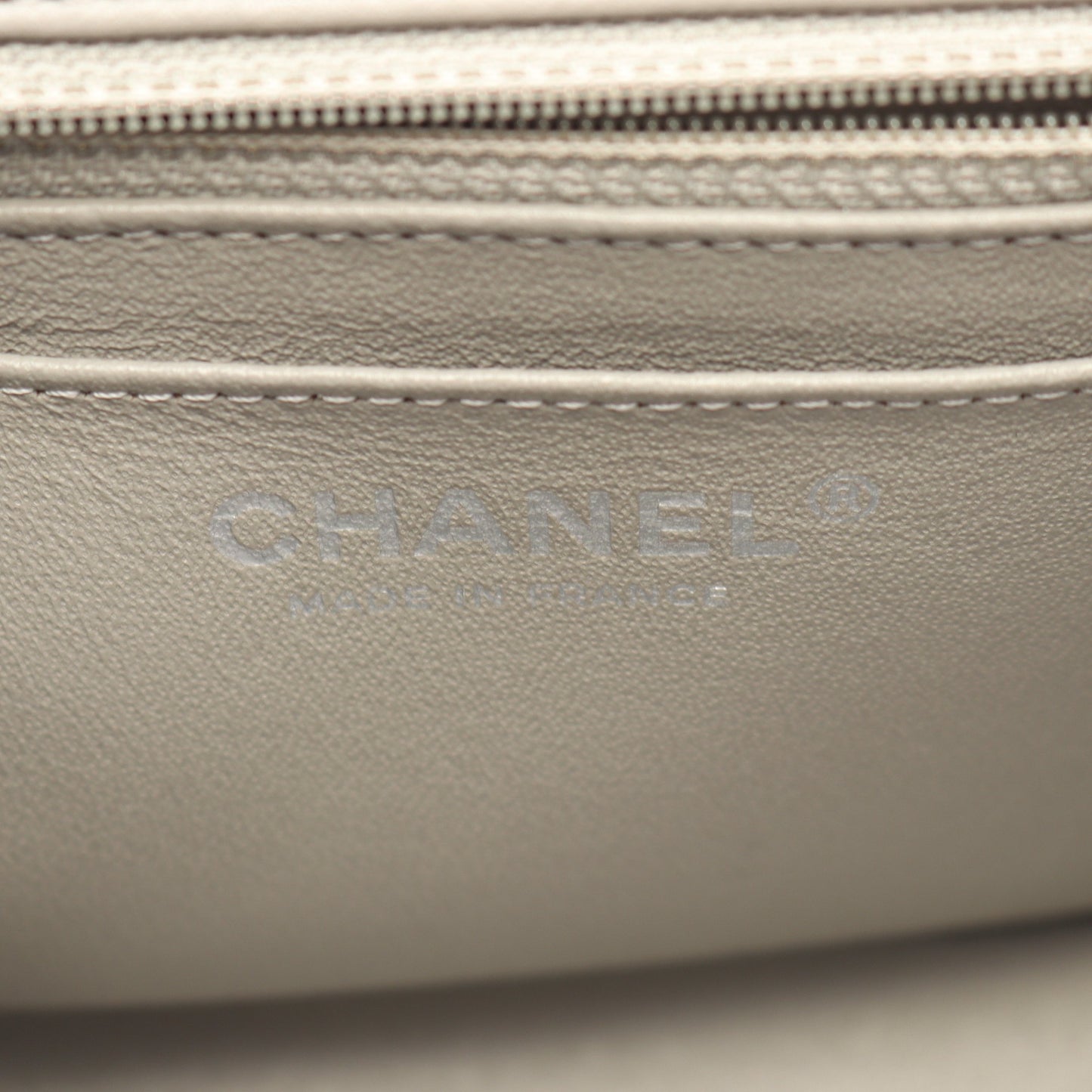 ミニマトラッセ チェーンショルダーバッグ ラムスキン グレー ゴールド金具 シャネル バッグ CHANEL