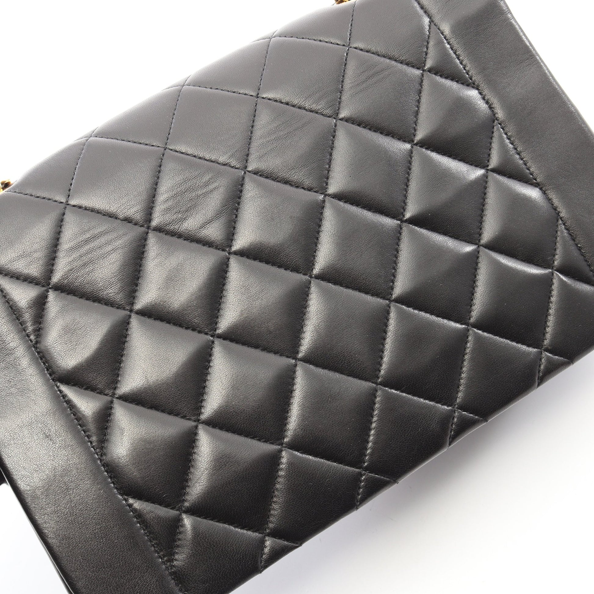 マトラッセ ダイアナフラップ チェーンショルダーバッグ ラムスキン ブラック ゴールド金具 シャネル バッグ CHANEL