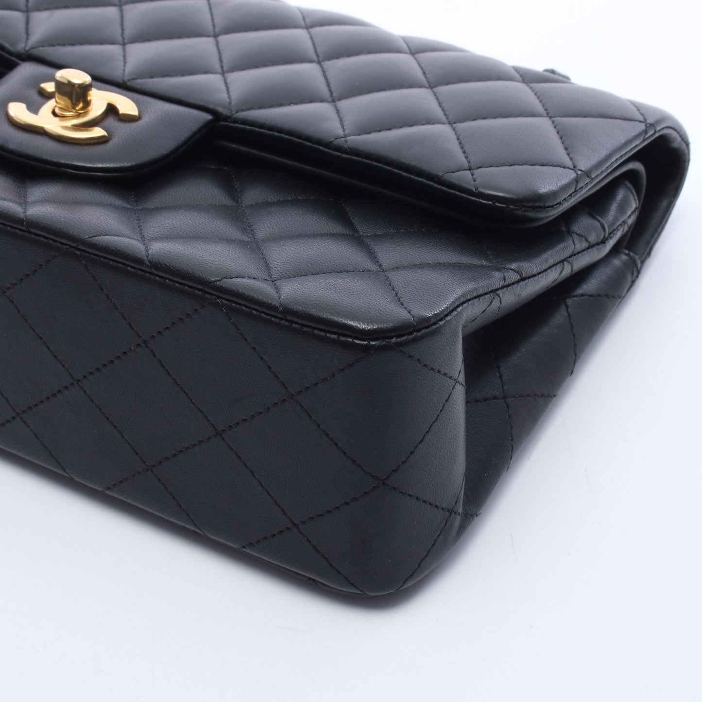 マトラッセ Wフラップ Wチェーンショルダーバッグ ラムスキン ブラック ゴールド金具 シャネル バッグ CHANEL
