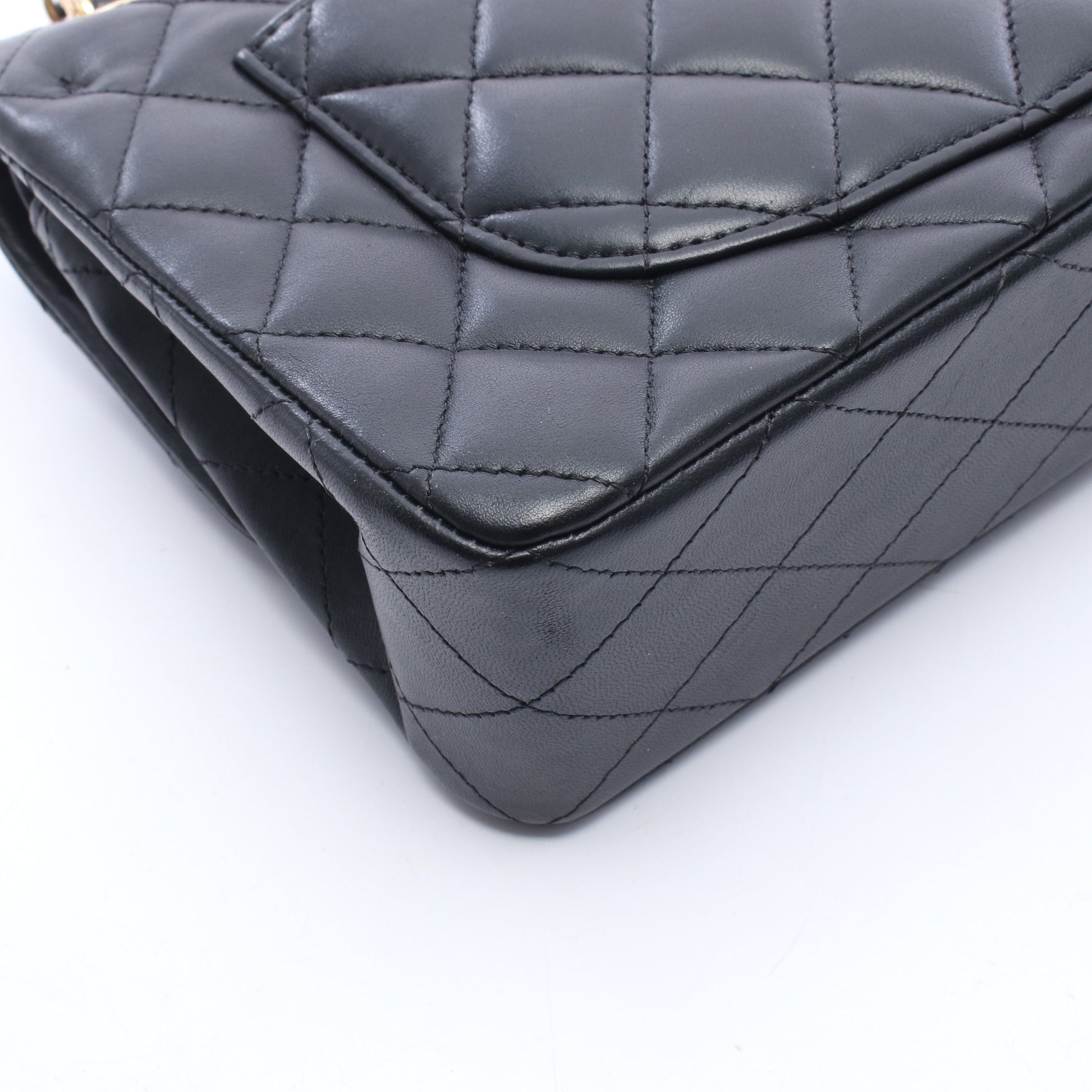 マトラッセ Wフラップ Wチェーンショルダーバッグ ラムスキン ブラック ゴールド金具 シャネル バッグ CHANEL